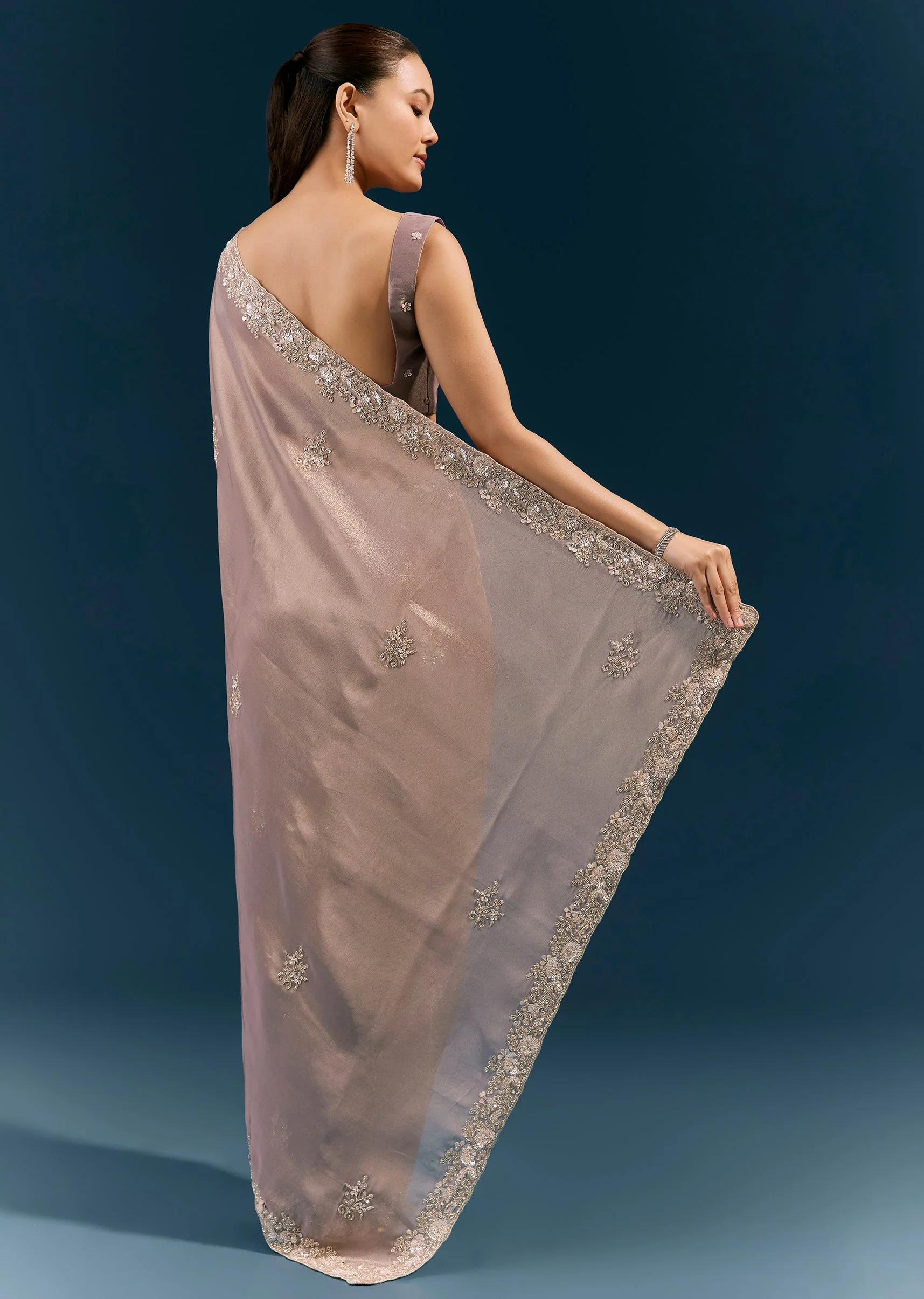 Mauve Tissue Saree With Heavy Floral Cutwork Border And Hand Embroidery - Image 4