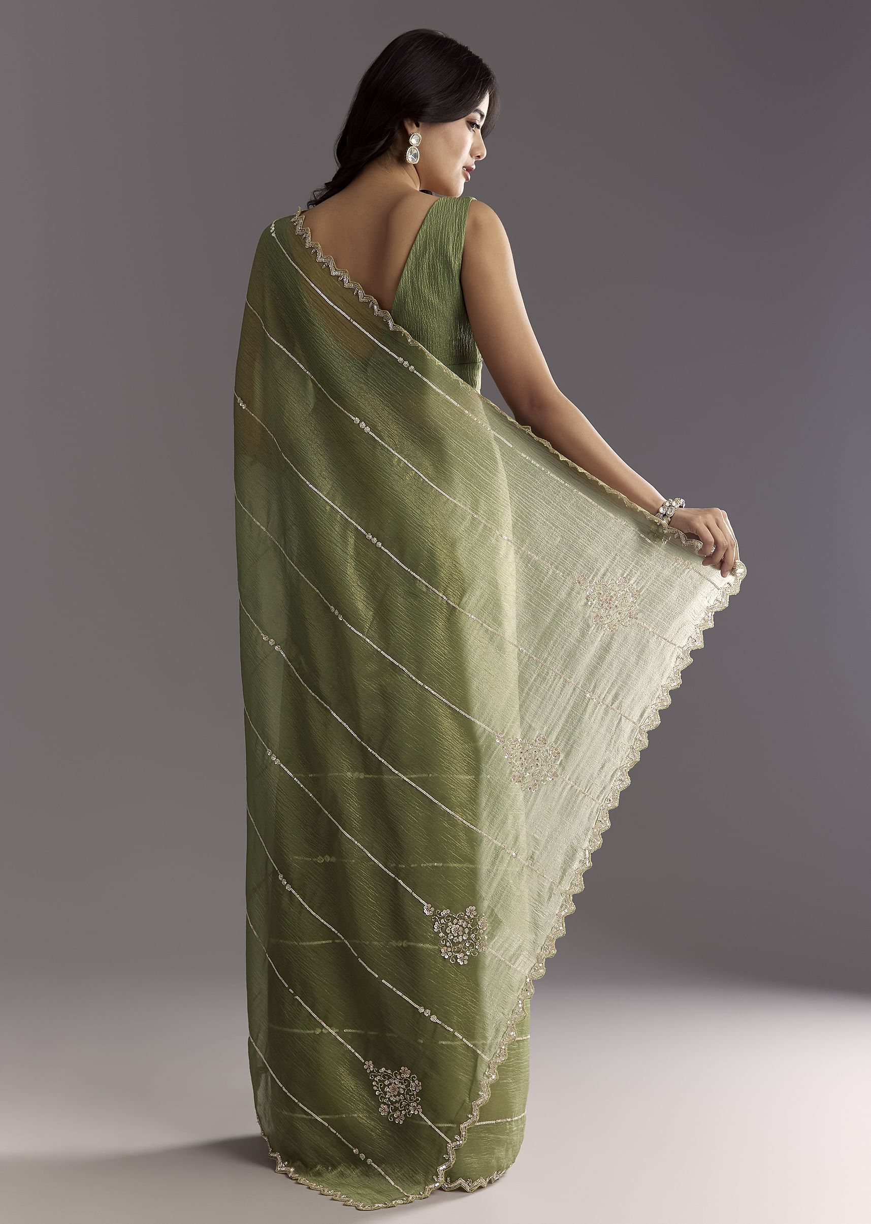 Mehendi Green Crushed Tissue Saree With Embroidered Scallop Border - Image 6