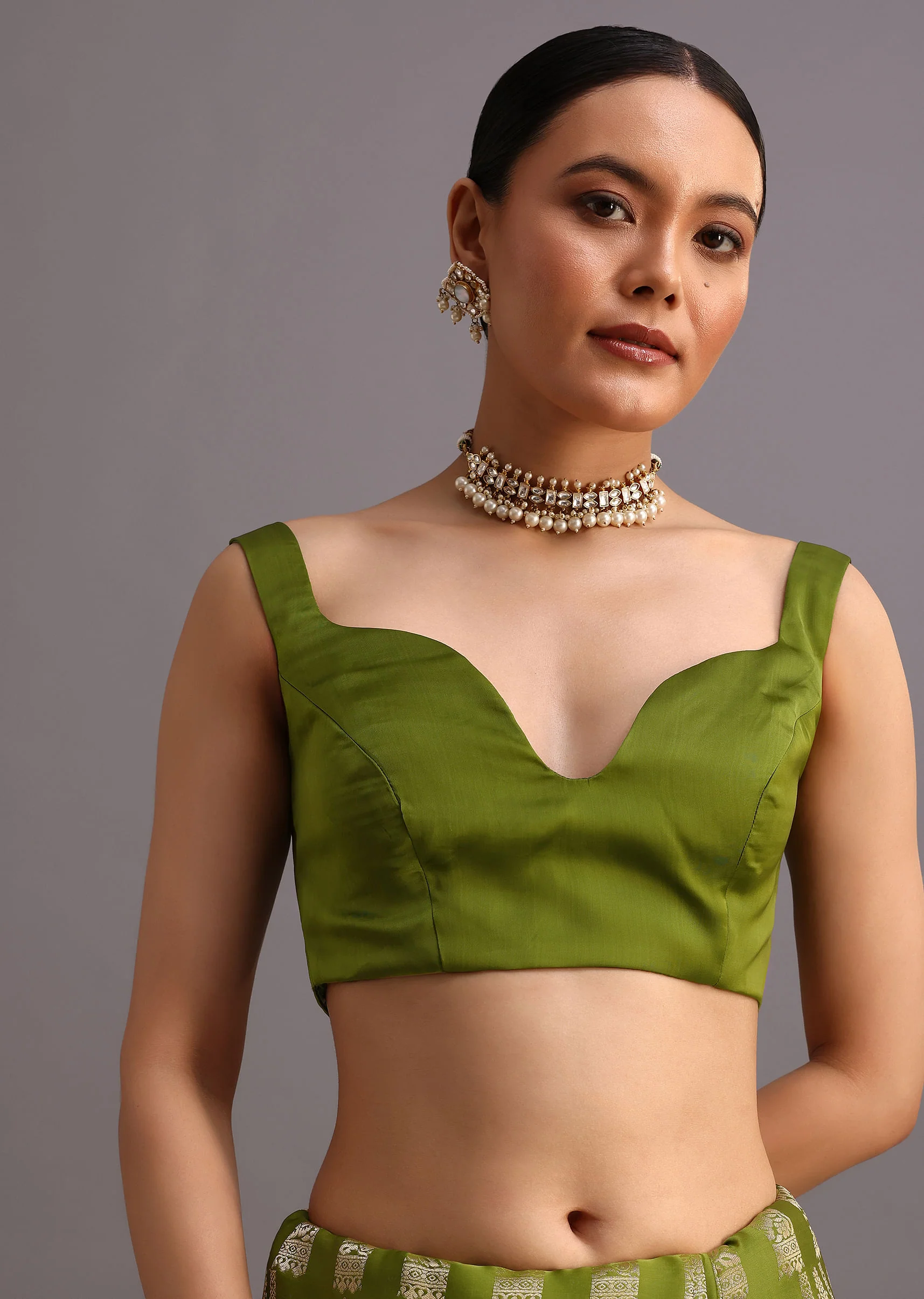 Mehendi Green Zari Woven Satin Silk Saree And Brocade Border - Image 7