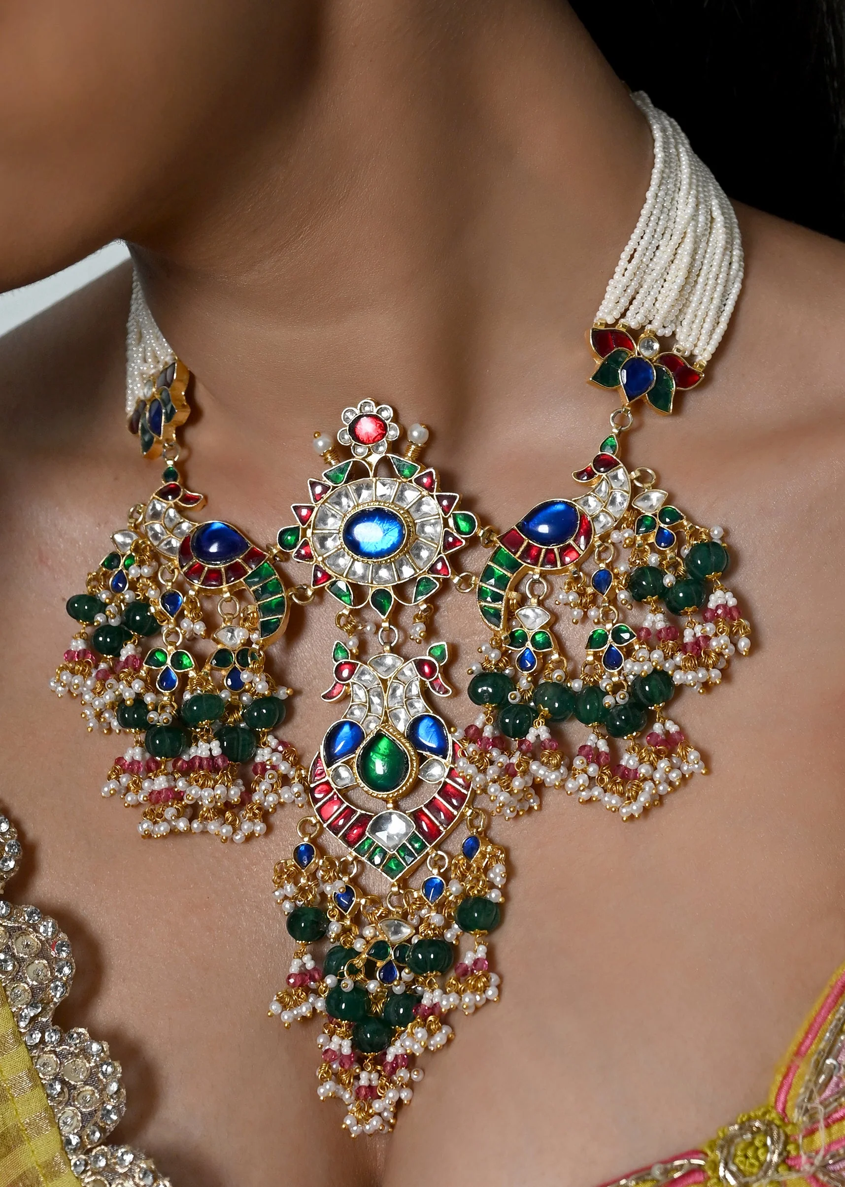 Multicolour And White Jadau Kundan Necklace Set With Earrings - Image 2