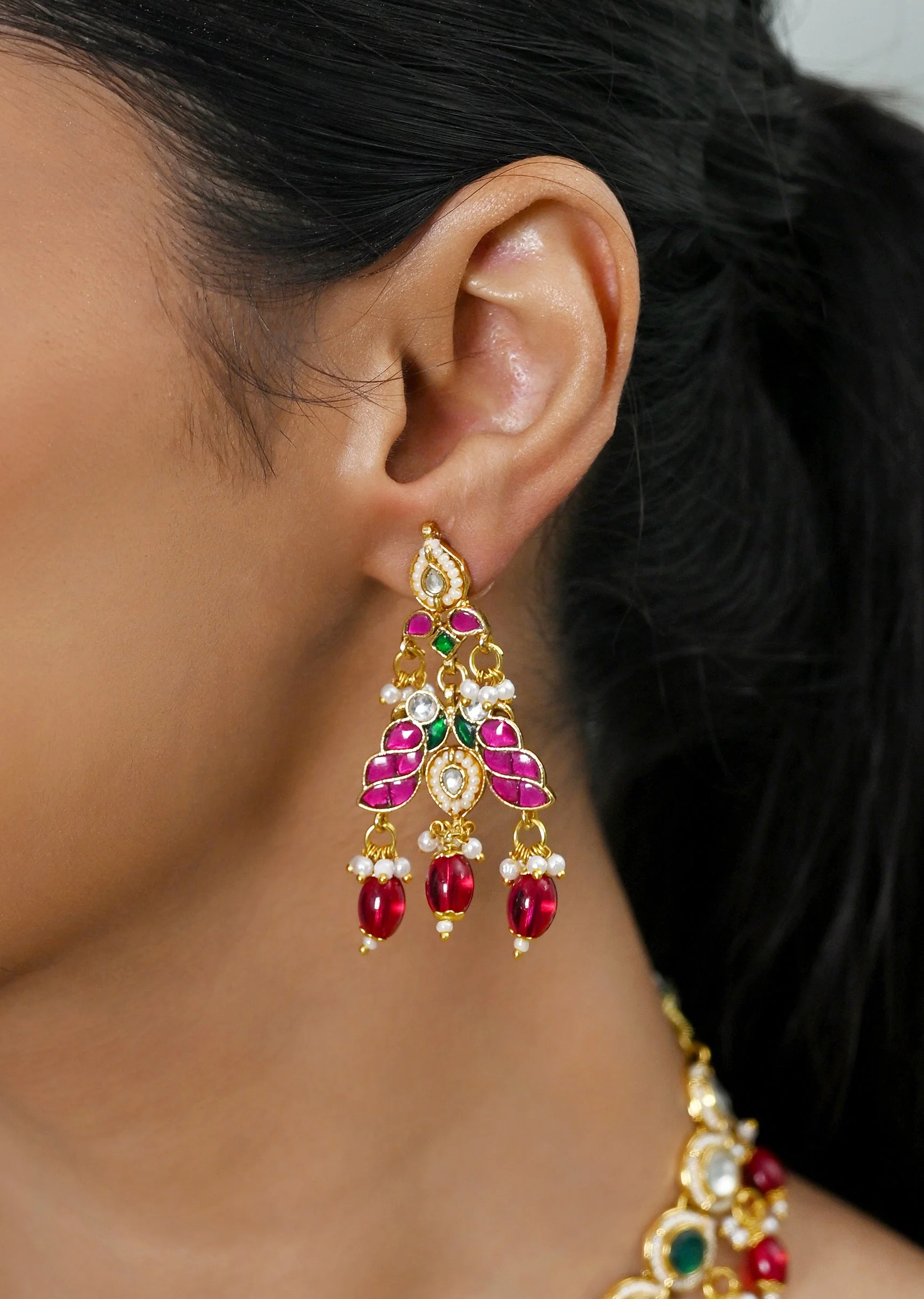 Multicolour Kundan Necklace Set And Earrings - Image 2