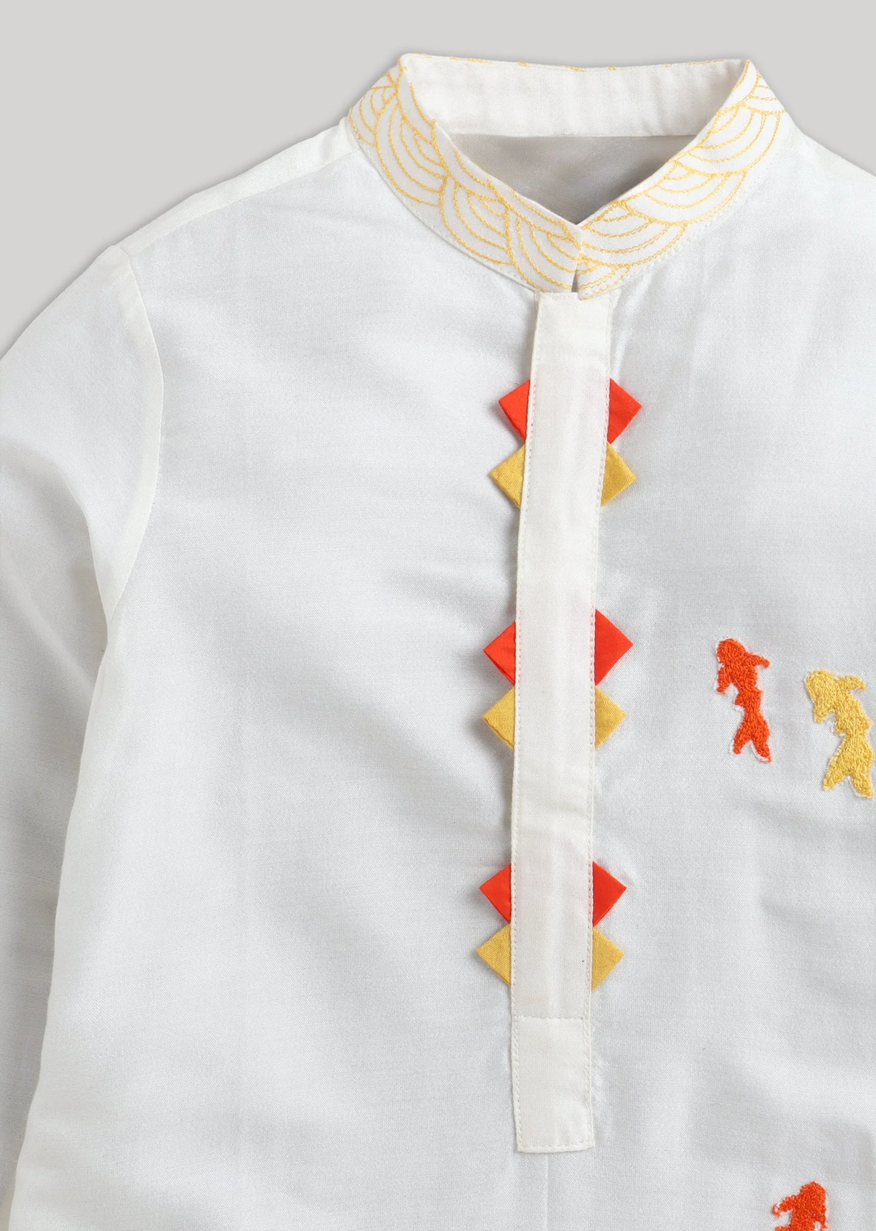 Off White Cotton Kurta Set With Mandarin Collar - Image 4