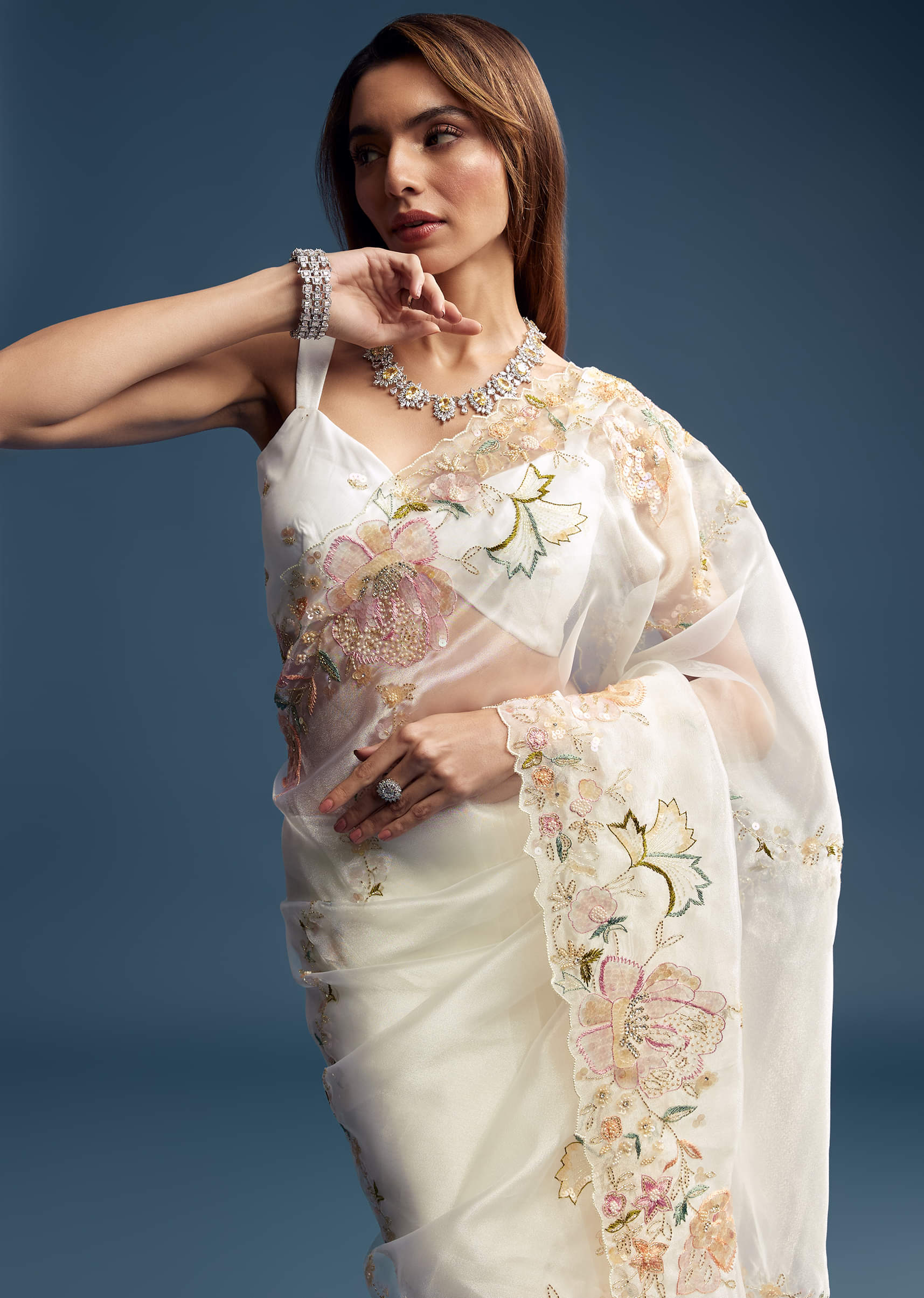 Off White Paper Tissue Saree With Floral Embroidery - Image 4