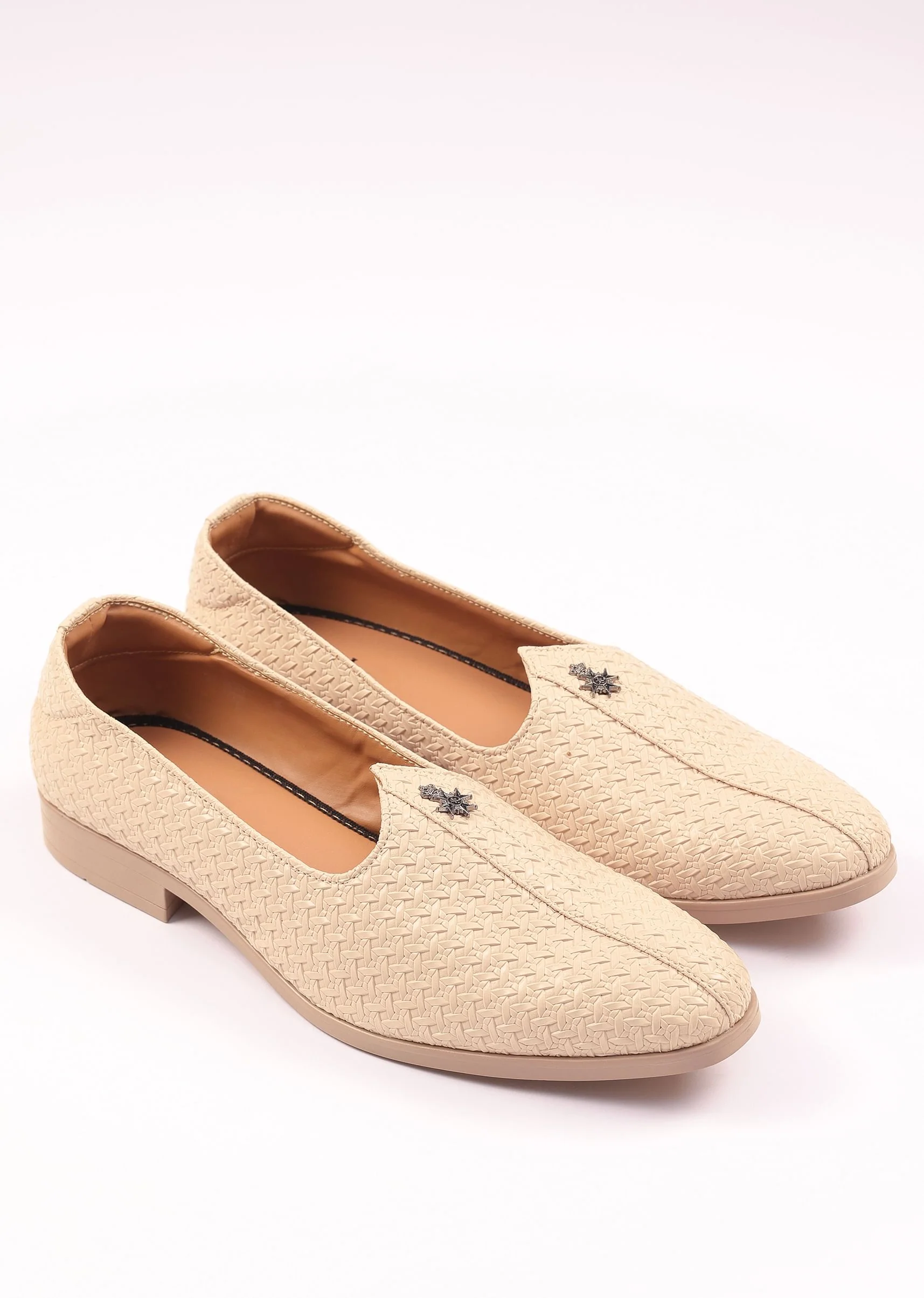 Off White Self Work Textured Juttis - Image 3