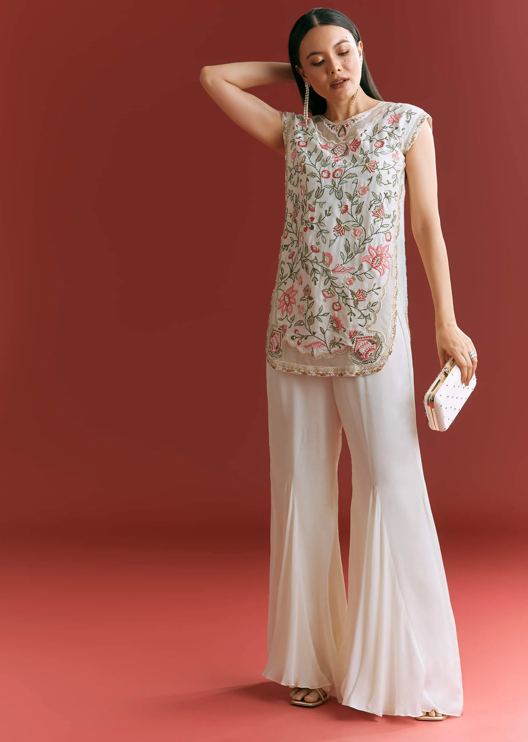 Off White Viscose Silk Short Kurta Set With Resham Work