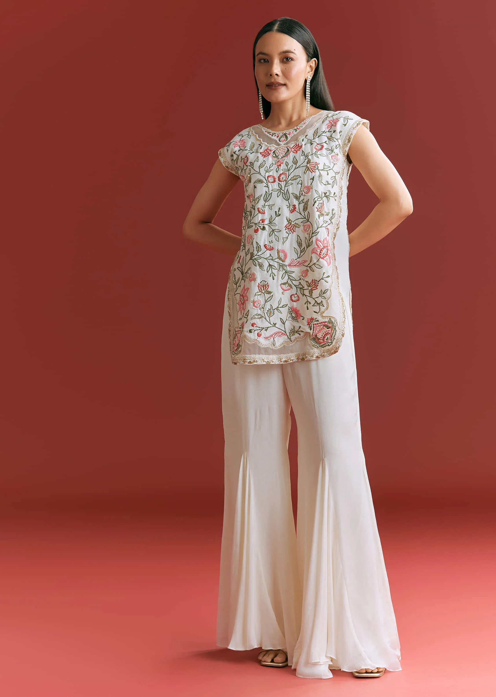 Off White Viscose Silk Short Kurta Set With Resham Work - Image 3