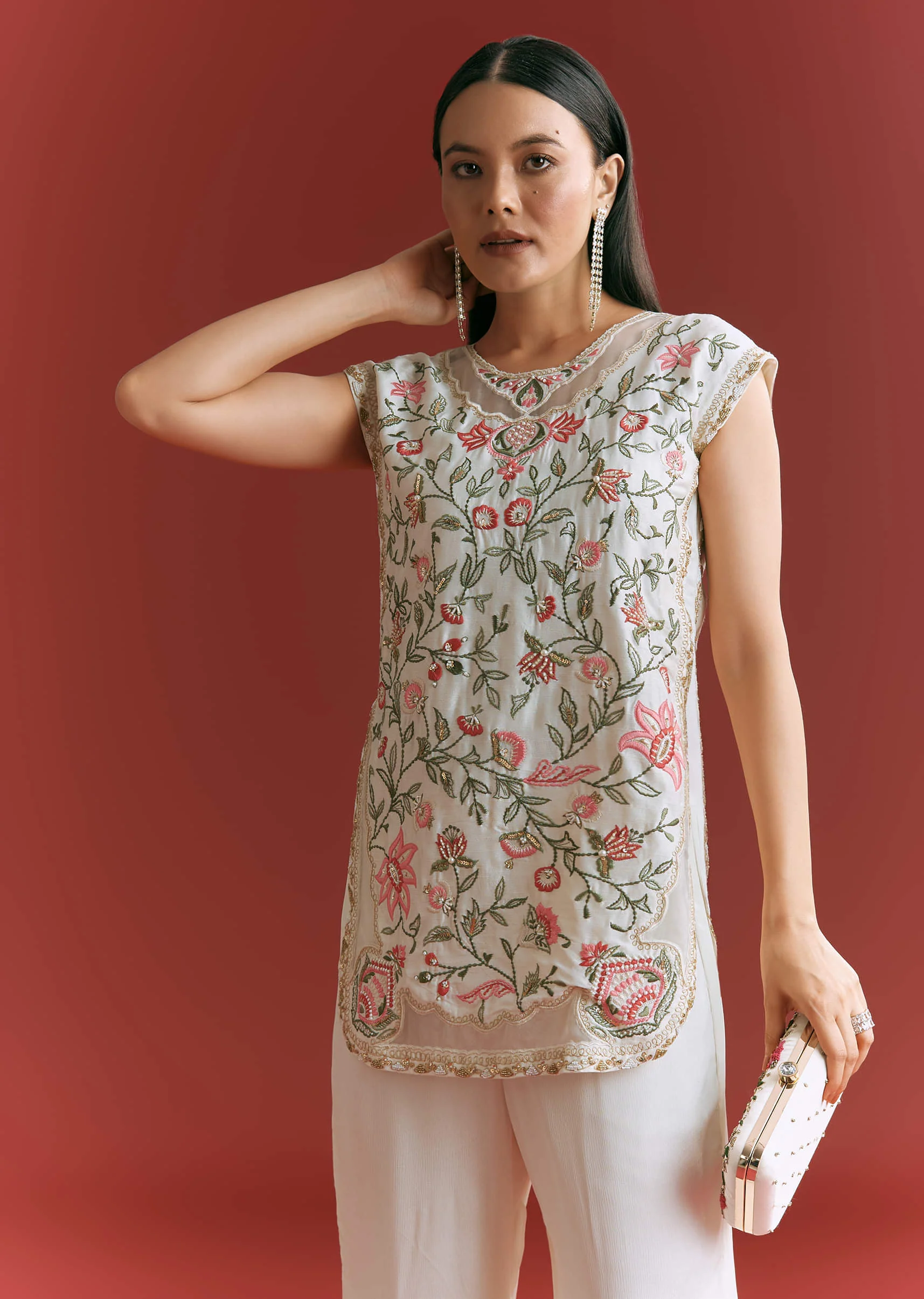 Off White Viscose Silk Short Kurta Set With Resham Work - Image 4