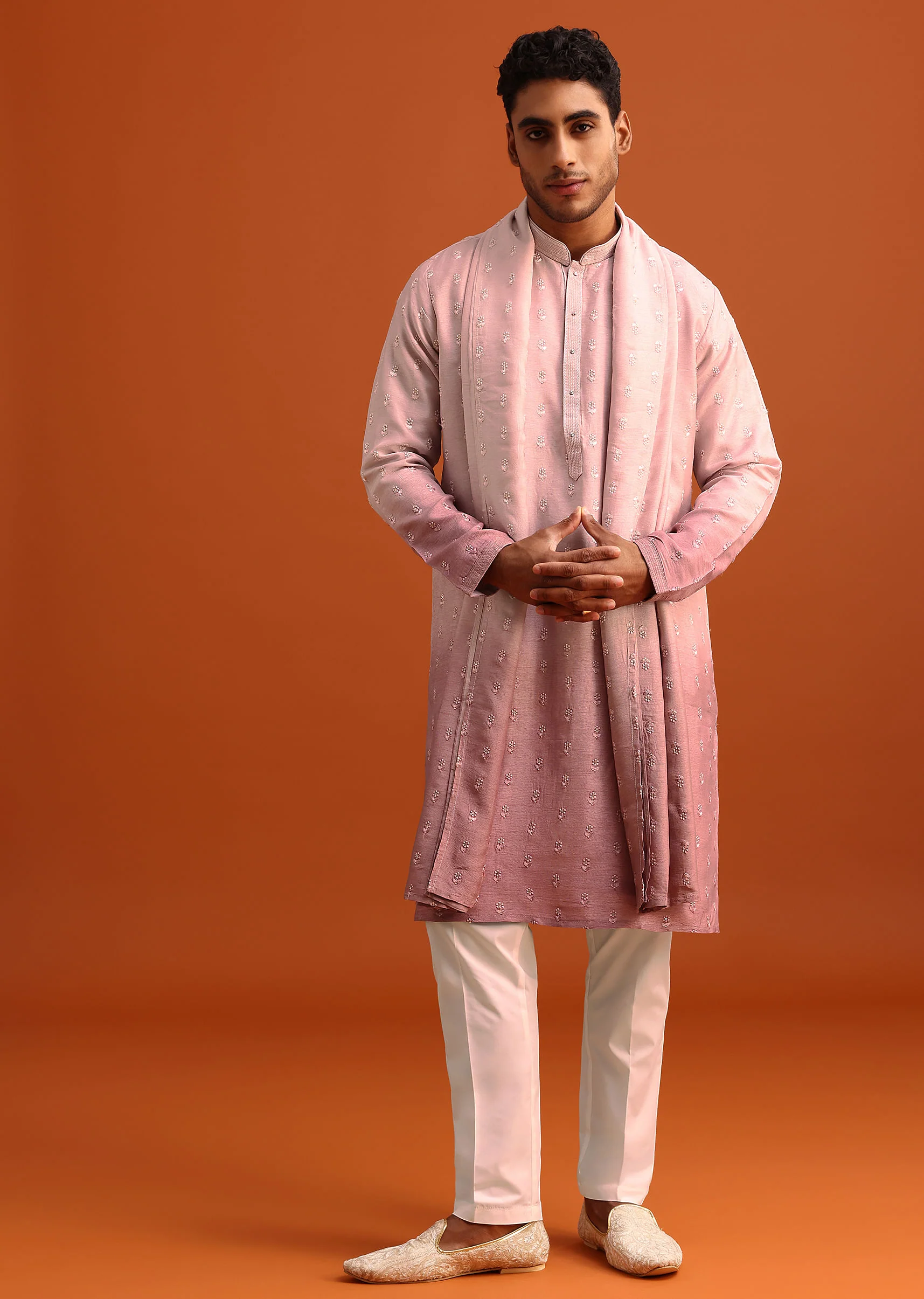 Onion Pink Ombre Kurta Set In Raw Silk With Butti Work - Image 5