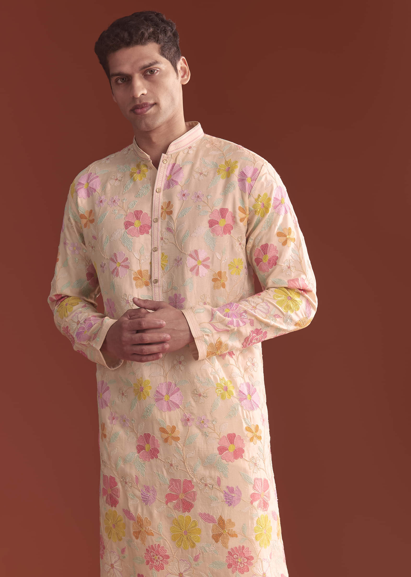Peach Silk Floral Print And Thread Work Kurta Set - Image 4