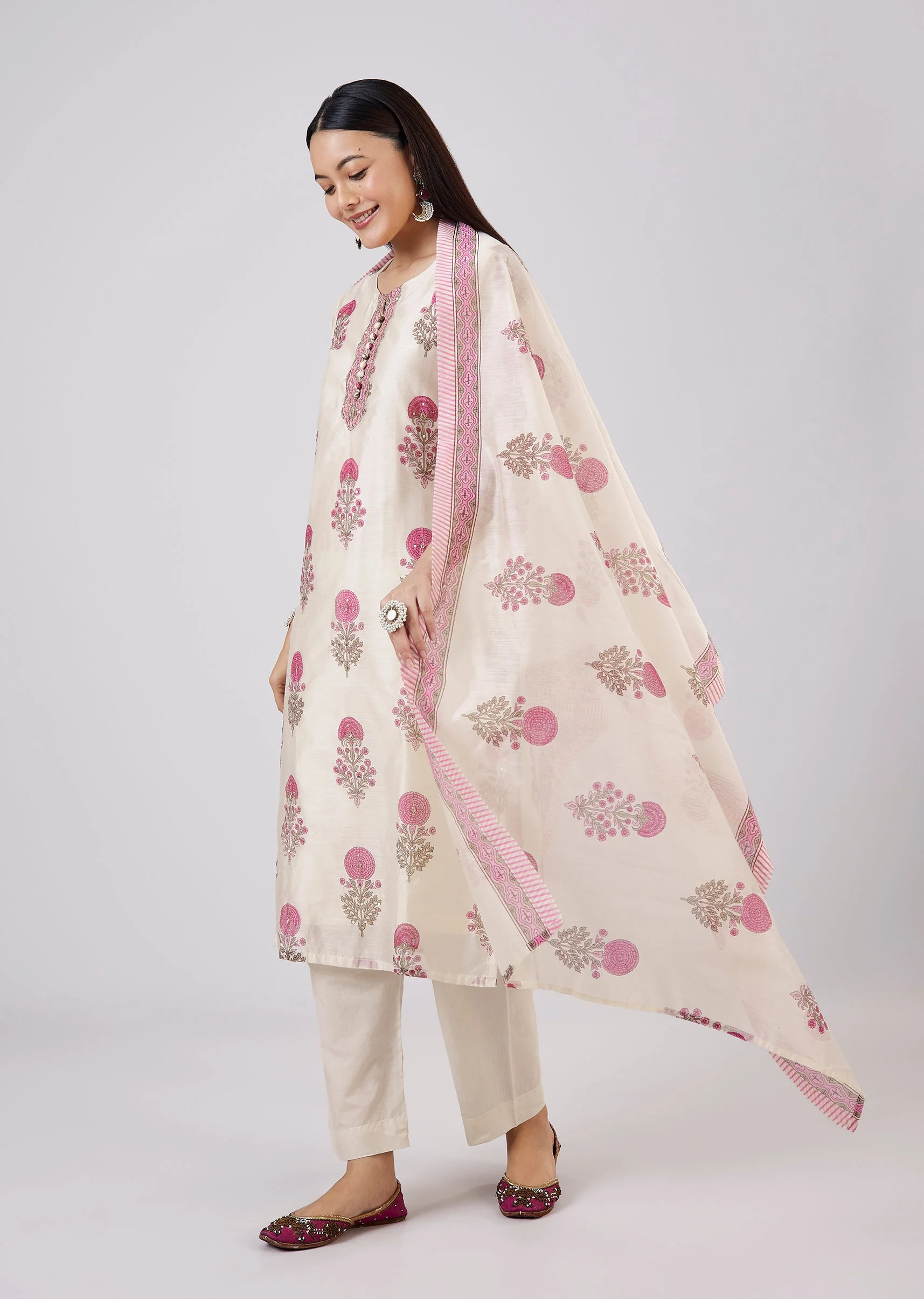 Pink Chanderi Kurta Set With Hand Block Print And Zari Work - Image 3