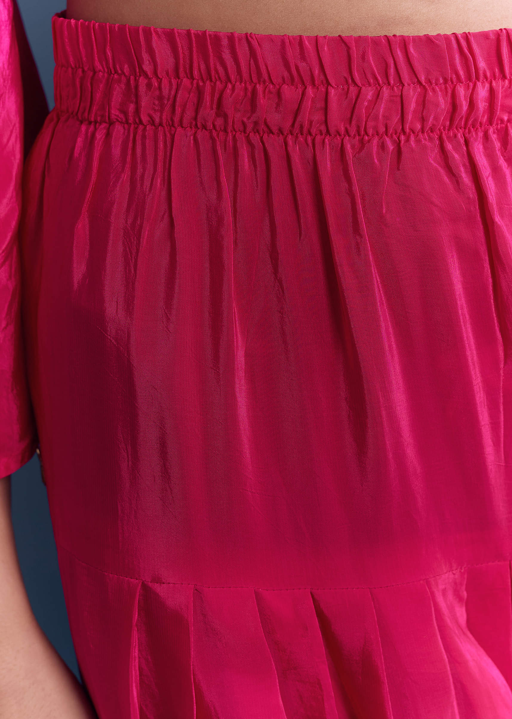 Pink Crepe Kurta Set With Zardosi Work And Farzi Pants - Image 6
