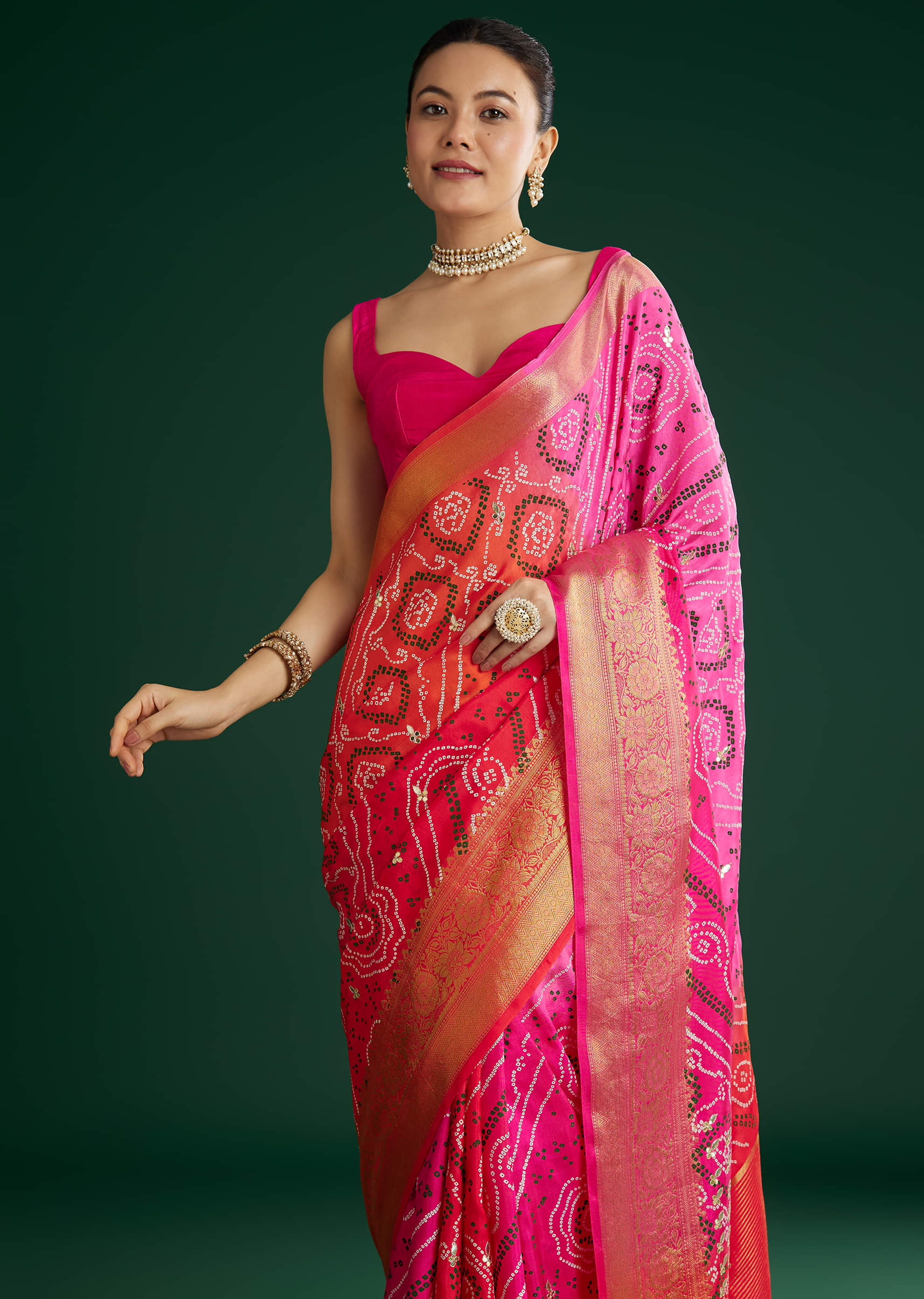 Pink Dola Silk Saree With Zari Woven Border - Image 2