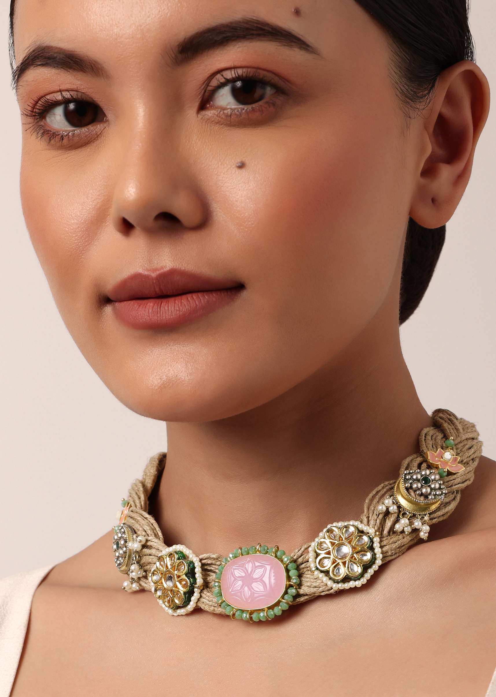Pink Jute Choker With Kundan Motifs - Image 3