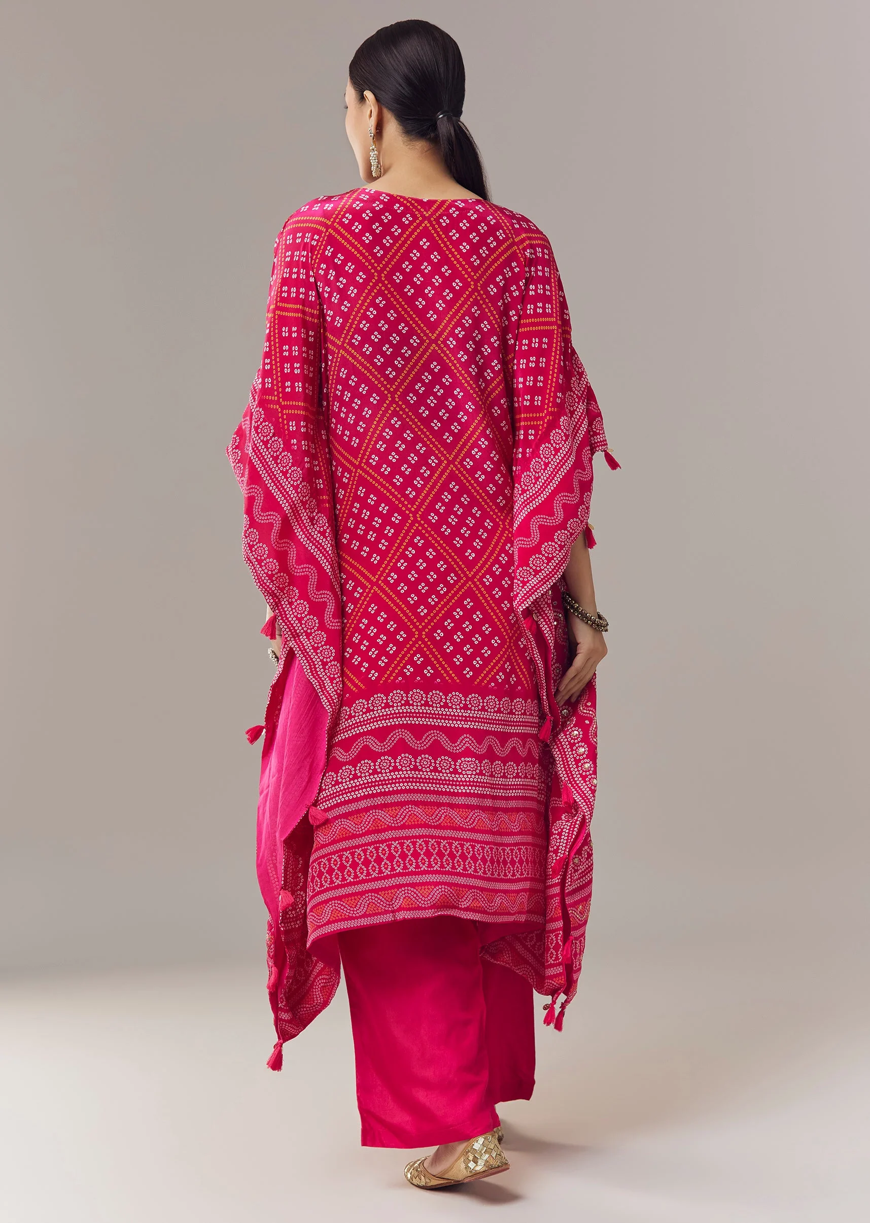 Pink Kaftan Kurti In Bandhani Print With Gotta Work - Image 5