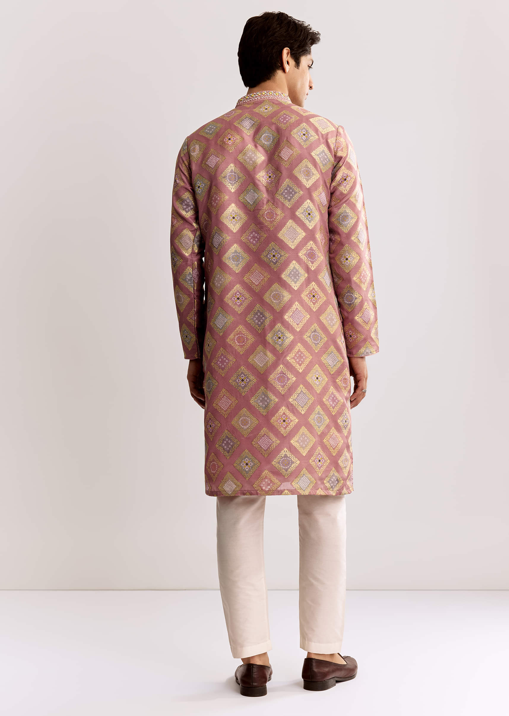 Pink Silk Kurta Set With Mirror Geometric Print - Image 5