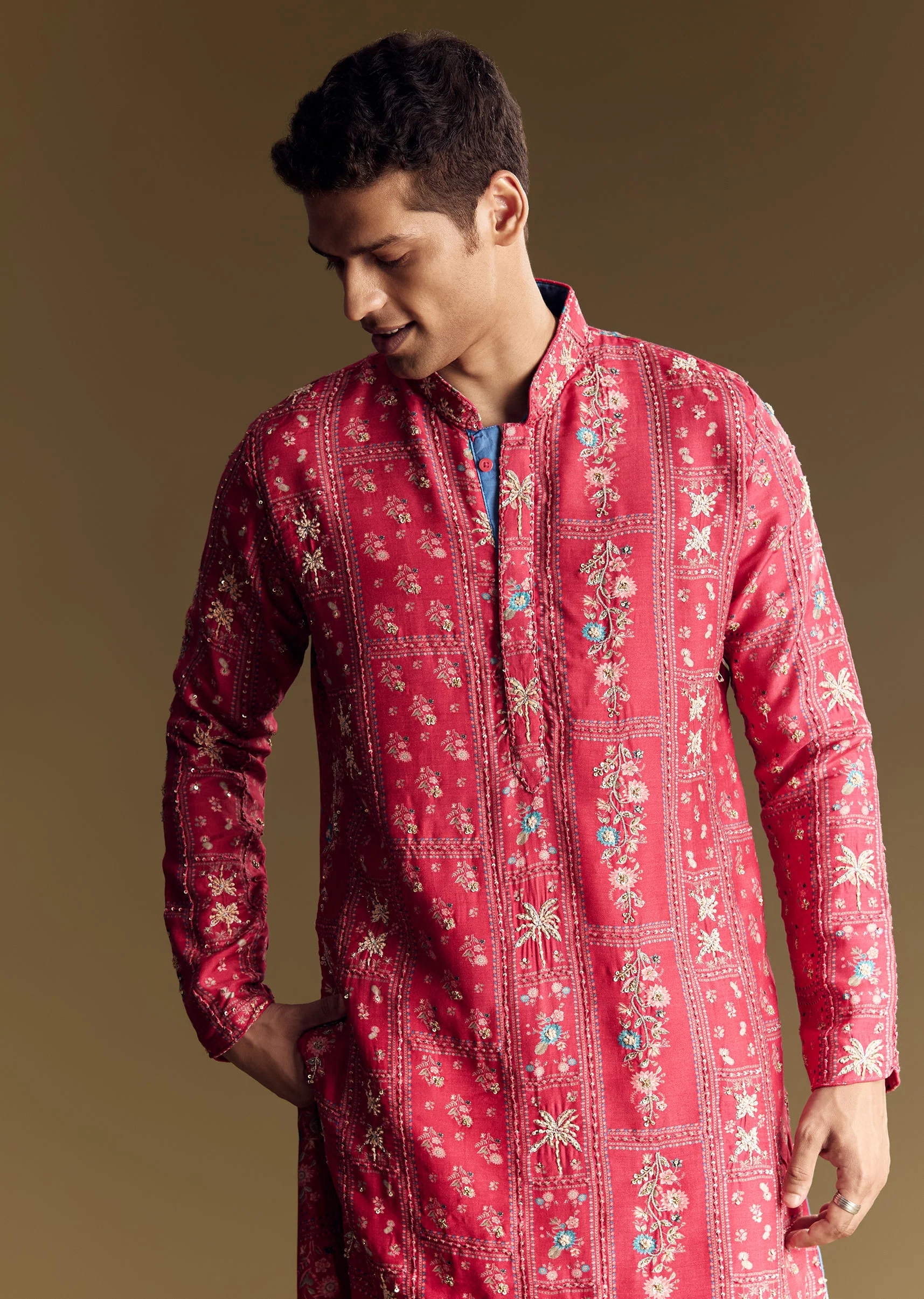 Pink Silk Kurta Set With Resham And Sequin Work - Image 3