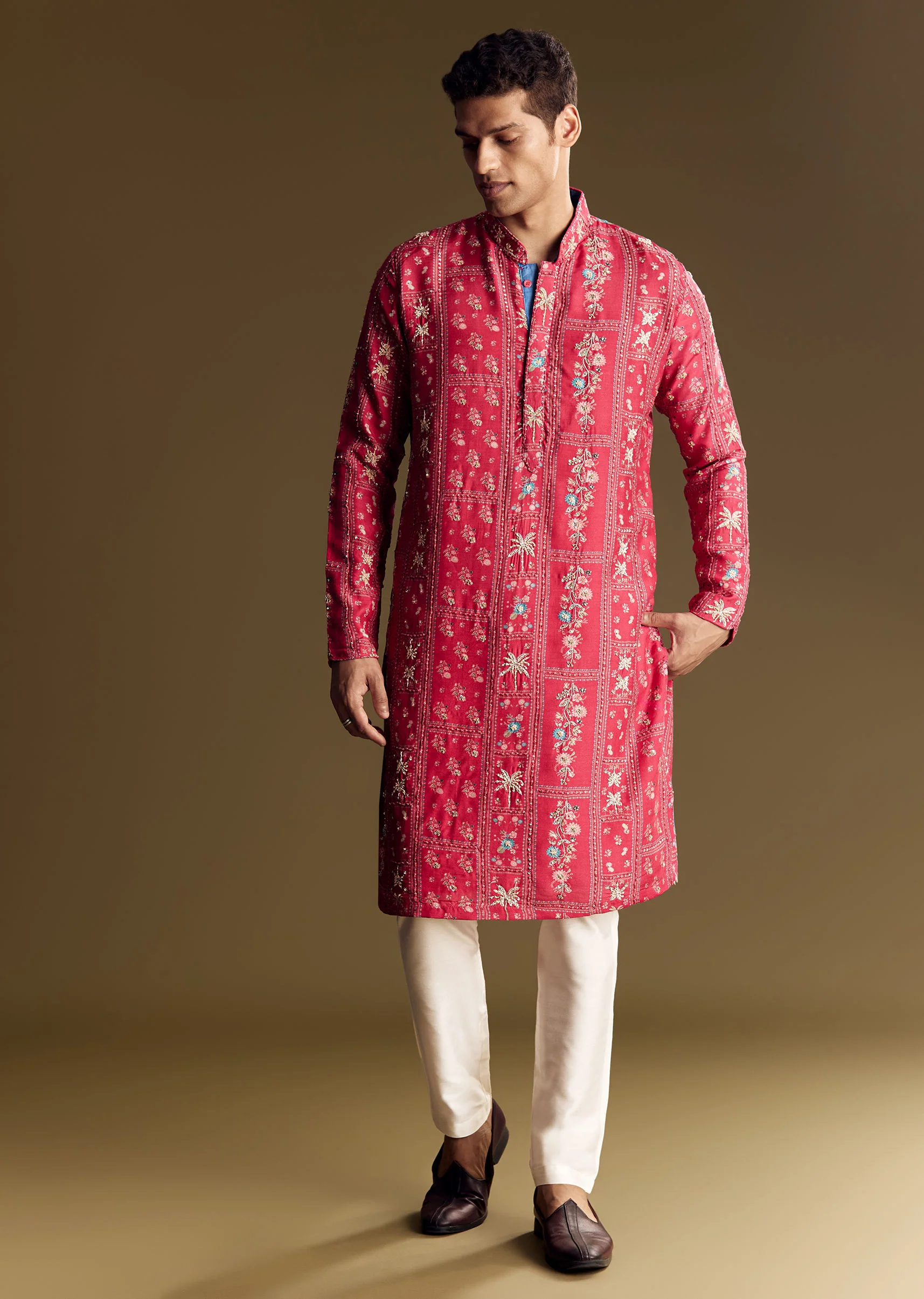 Pink Silk Kurta Set With Resham And Sequin Work - Image 4