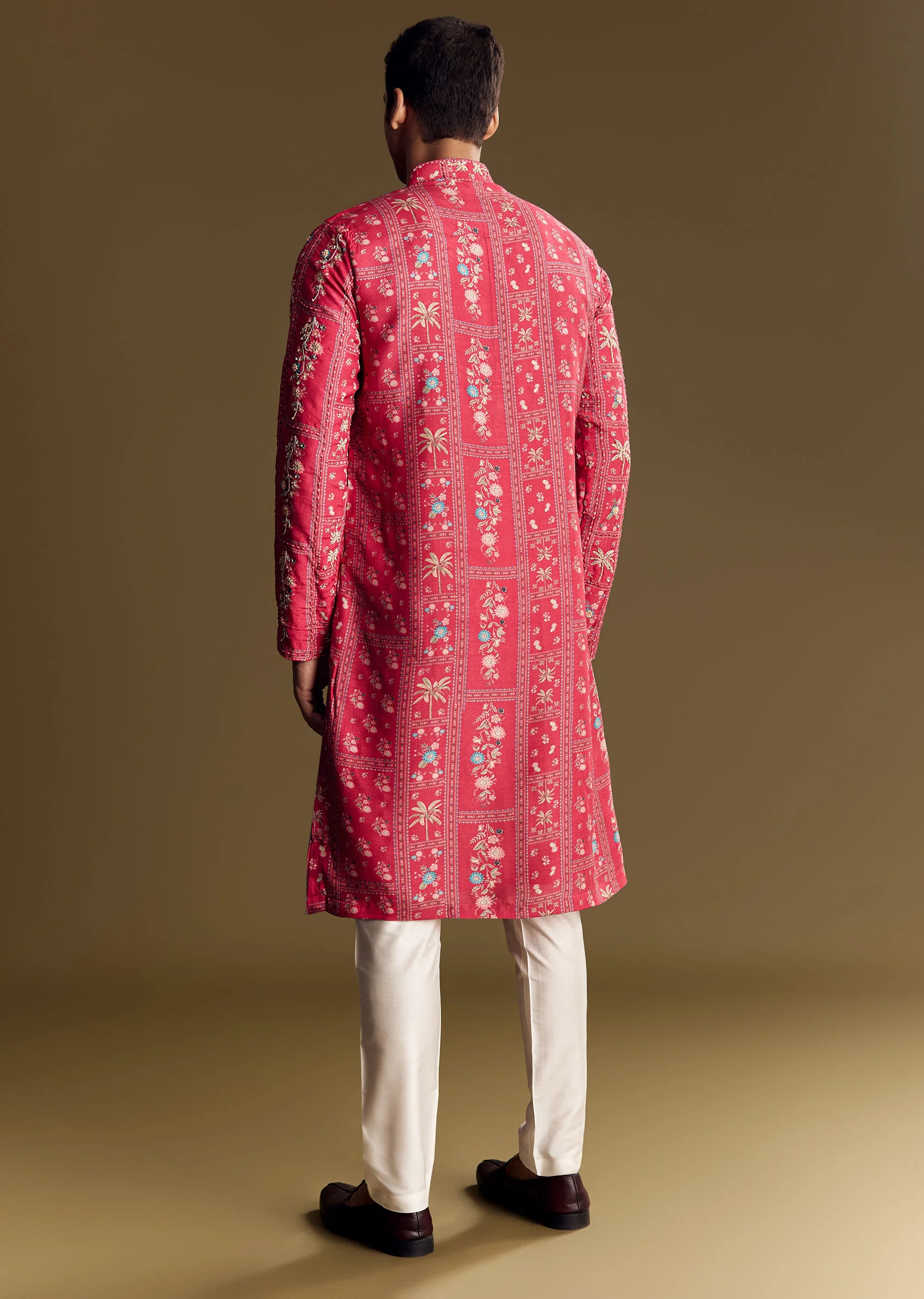 Pink Silk Kurta Set With Resham And Sequin Work - Image 5