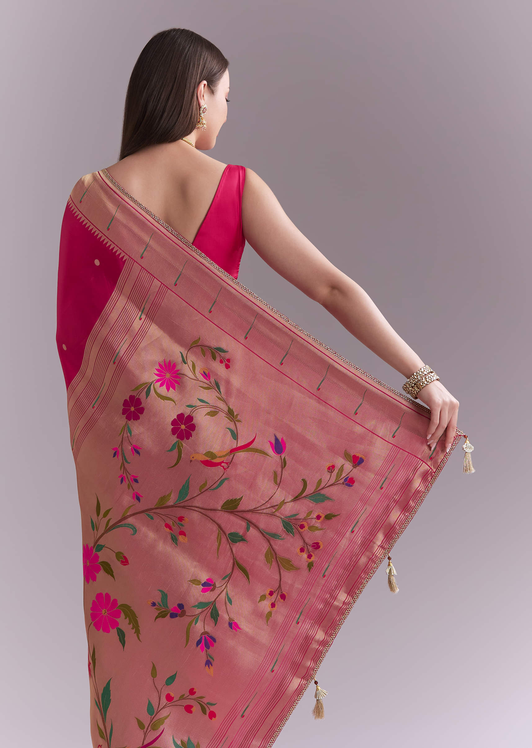 Pink Silk Muniya Paithani Saree With Multicolour Floral Motifs - Image 6