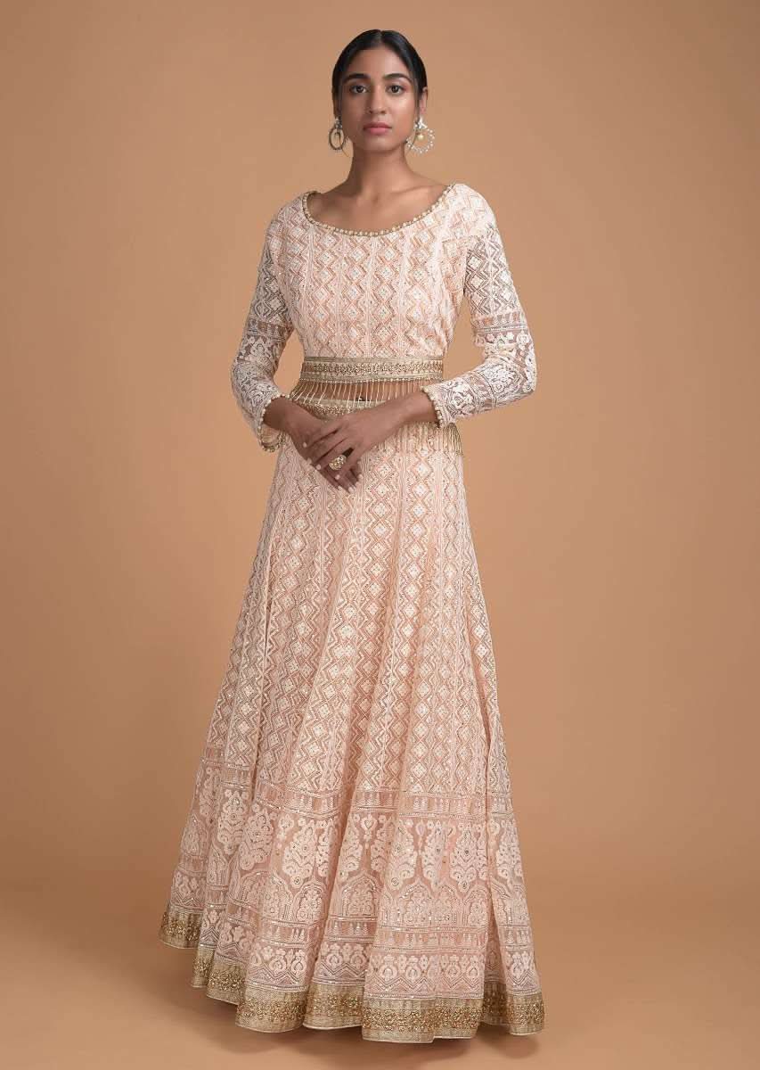 Powder Peach Lehenga Set In Lucknowi Thread Work And Embroidered Dupatta Online - Kalki Fashion - Image 3