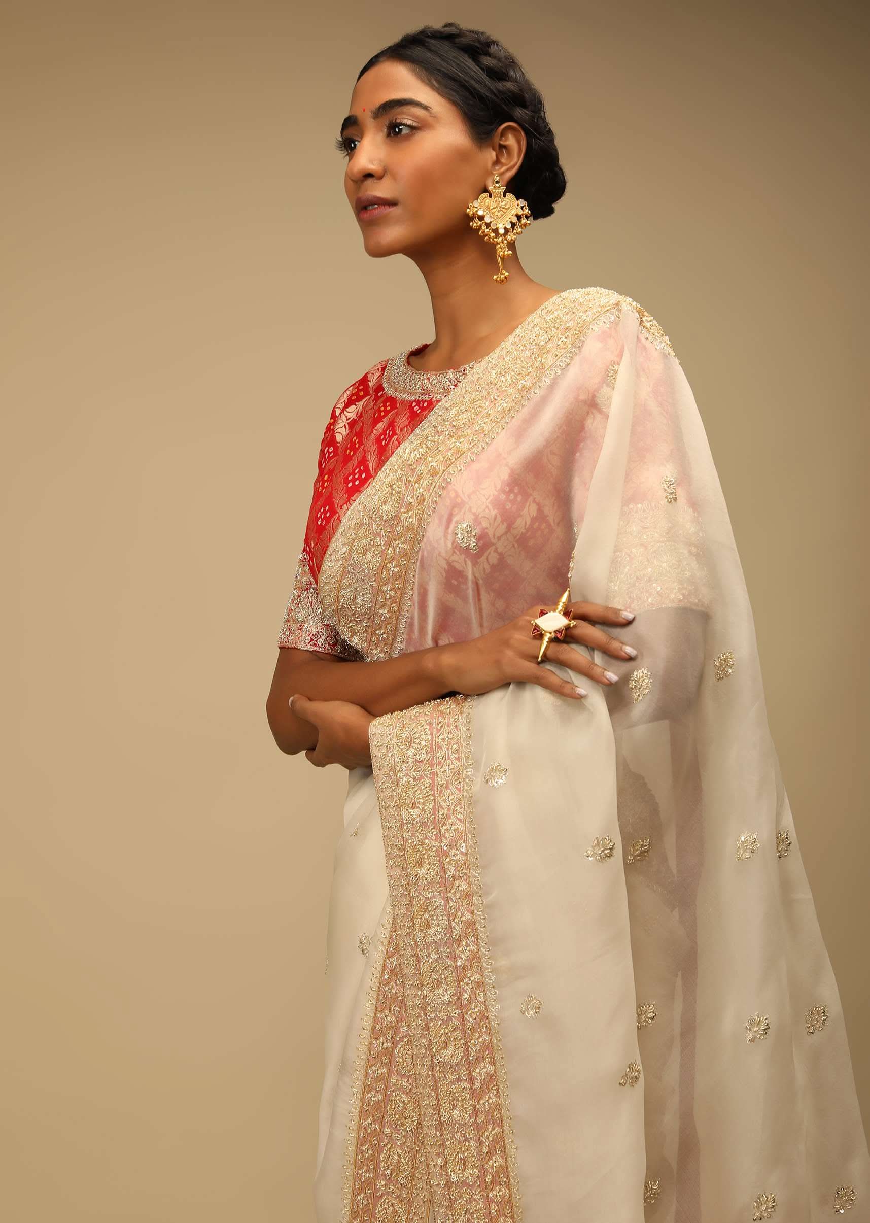 Powder White Saree In Organza With Zardosi Border And Bandhani Printed Ready Blouse - Image 4