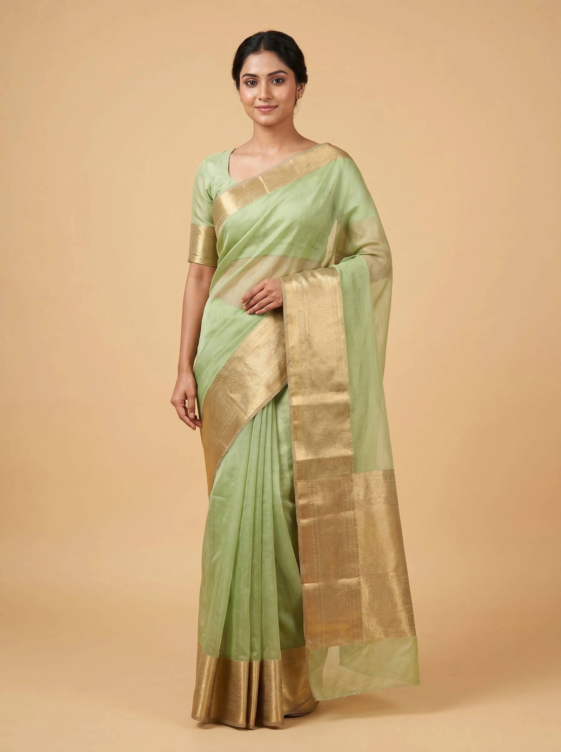 Pure Silver Glow Handloom Saree