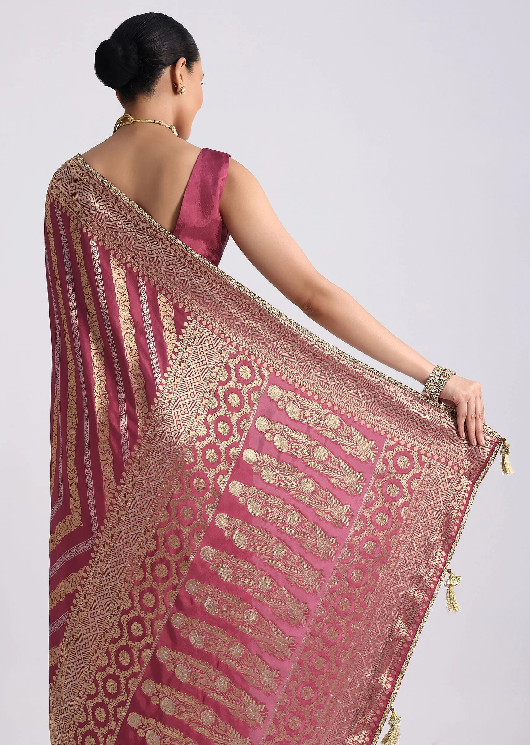 Purple Dola Silk Saree with Zari Weave and Lace Border - Image 4