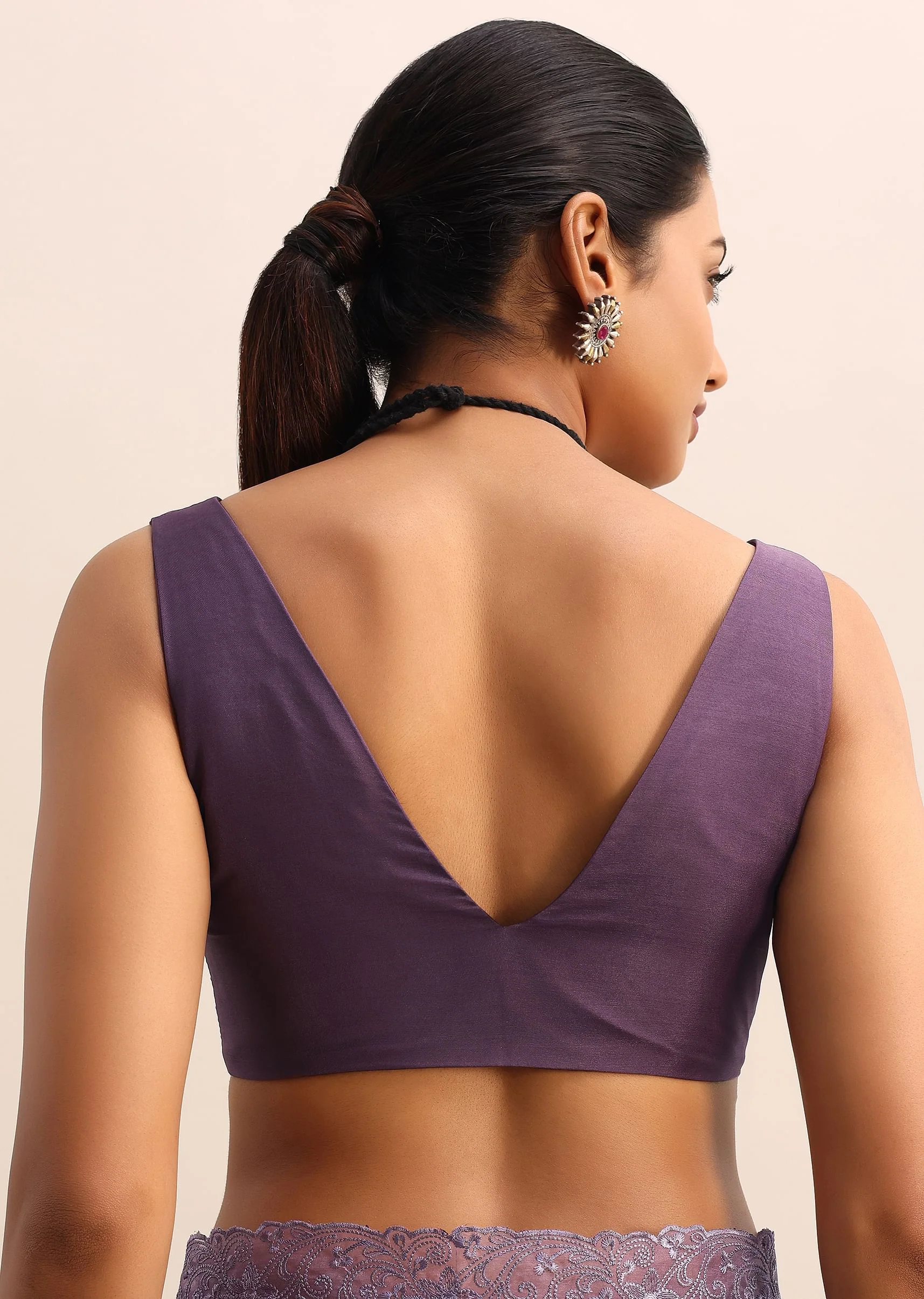 Purple Organza Saree With Floral Thread Work Border And Unstitched Blouse - Image 8