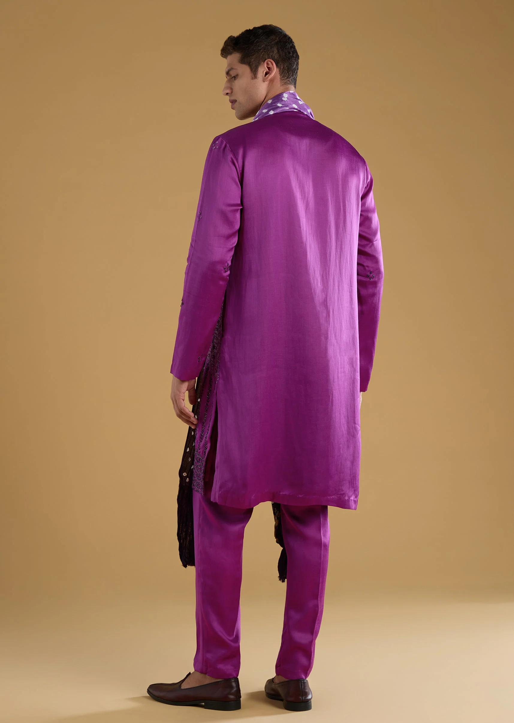 Purple Silk Kurta Set Wth Hand Dyed Ombre Bandhani Dupatta - Image 5