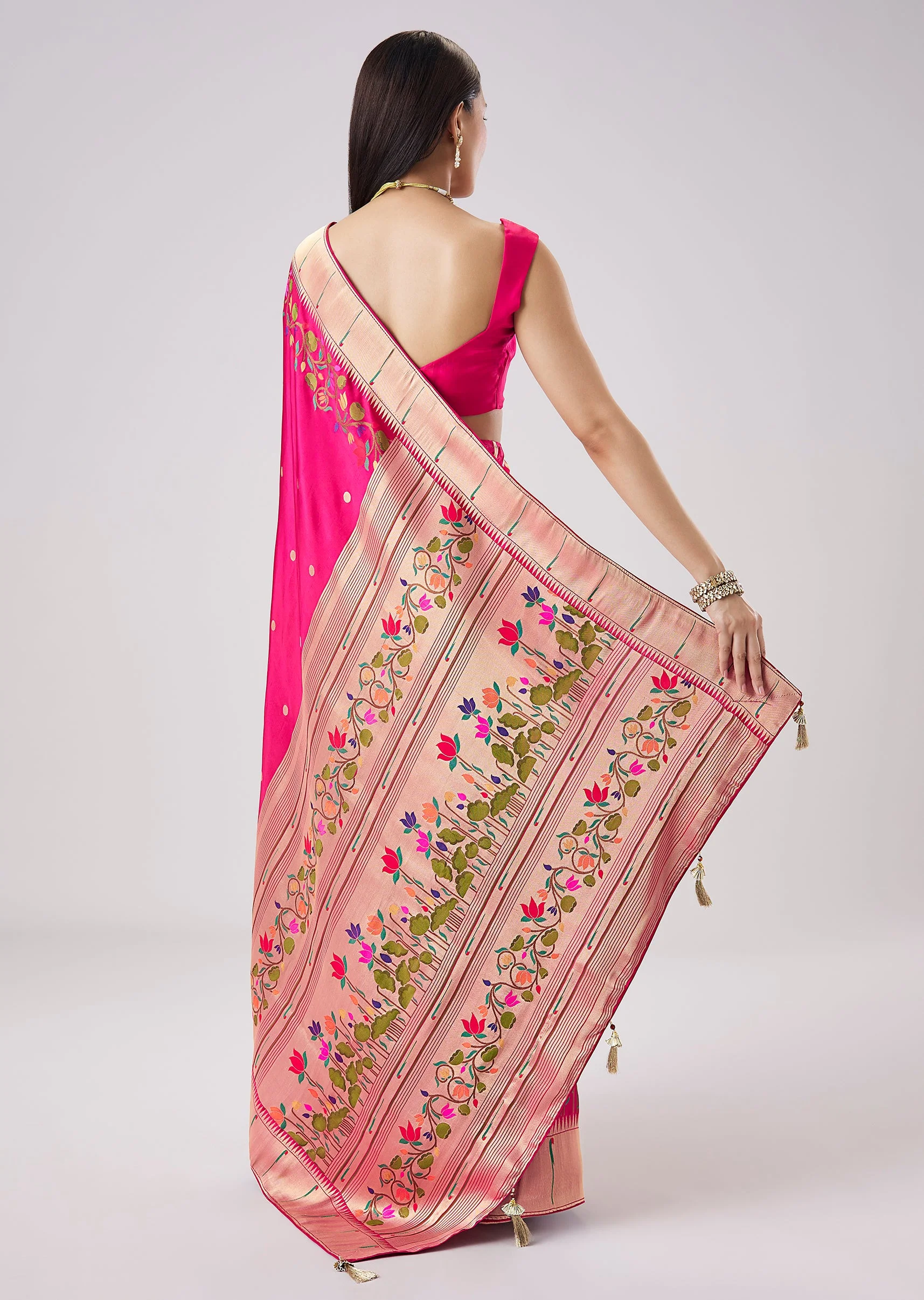 Rani Pink Woven Motif Saree With Unstitched Blouse - Image 4