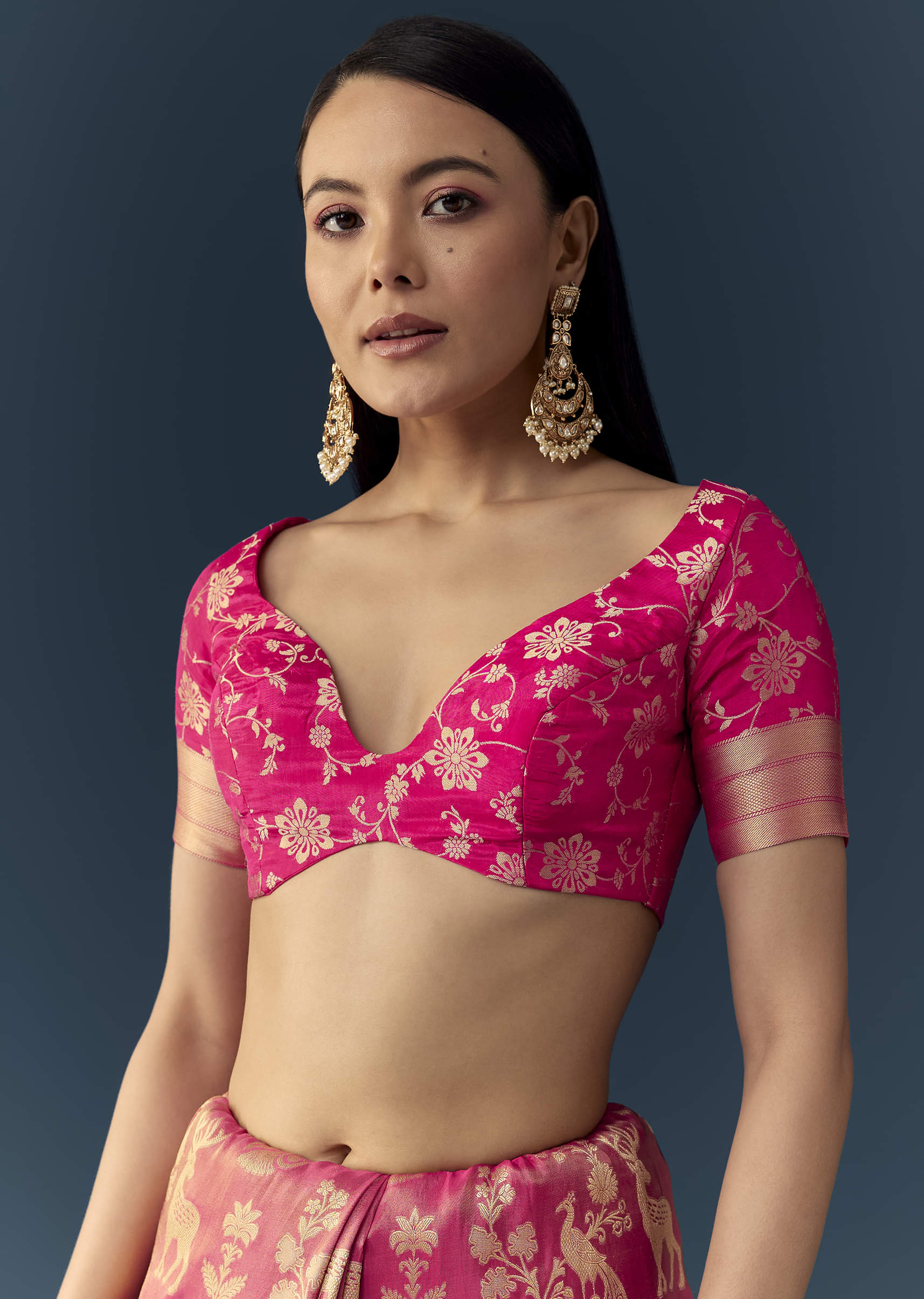 Rani Pink Zari Weave Saree with Brocade Blouse Fabric - Image 7