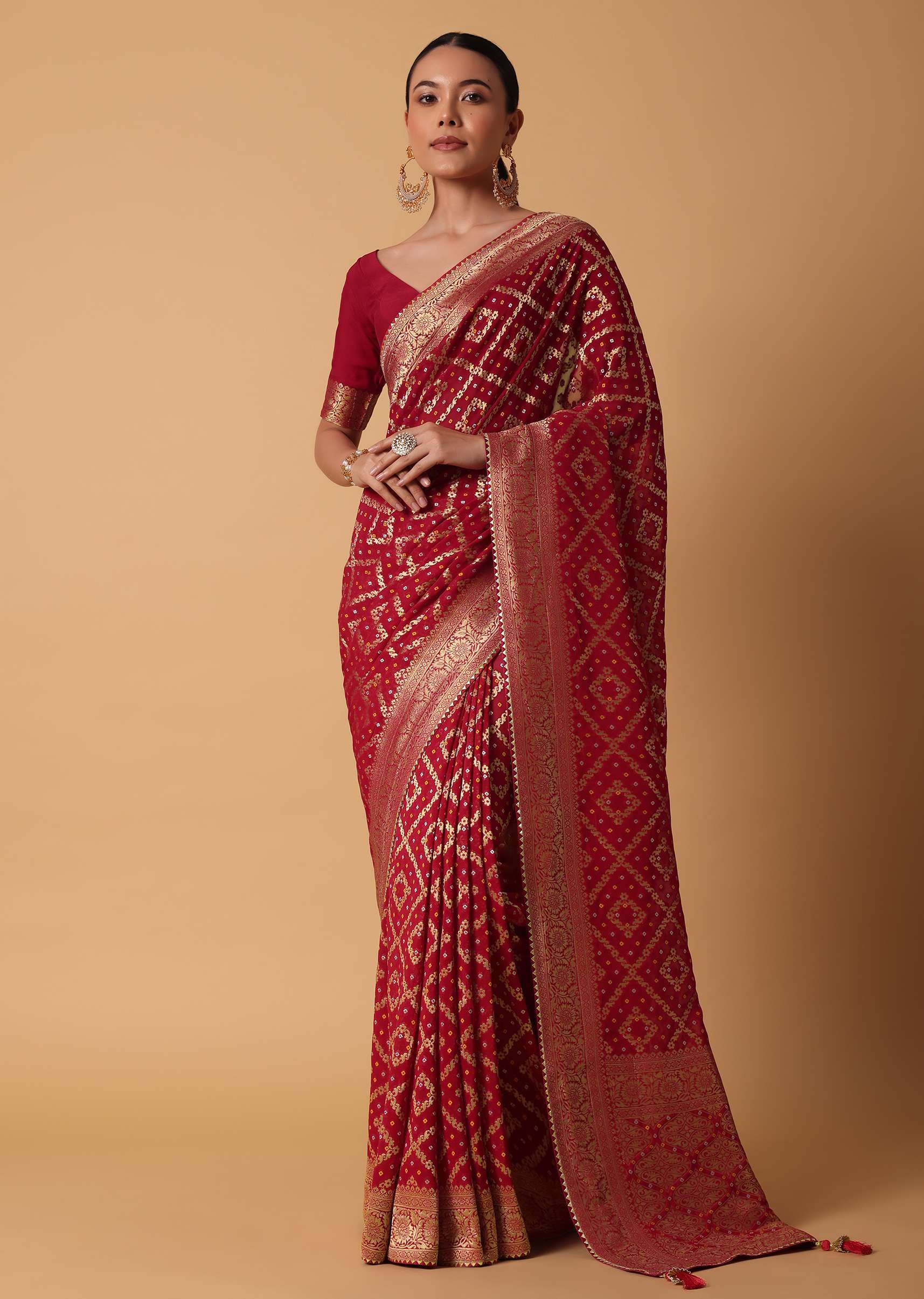 Red Banarasi Georgette Saree With Bandhani Weave And Unstitched Blouse Piece - Image 3