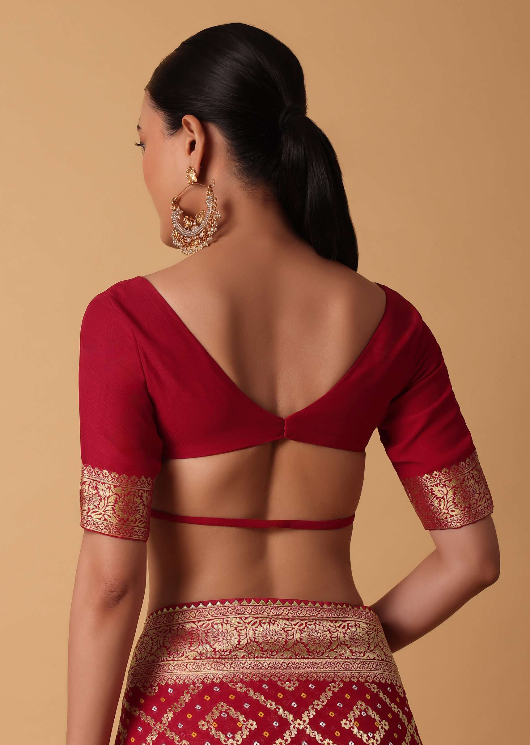 Red Banarasi Georgette Saree With Bandhani Weave And Unstitched Blouse Piece - Image 8