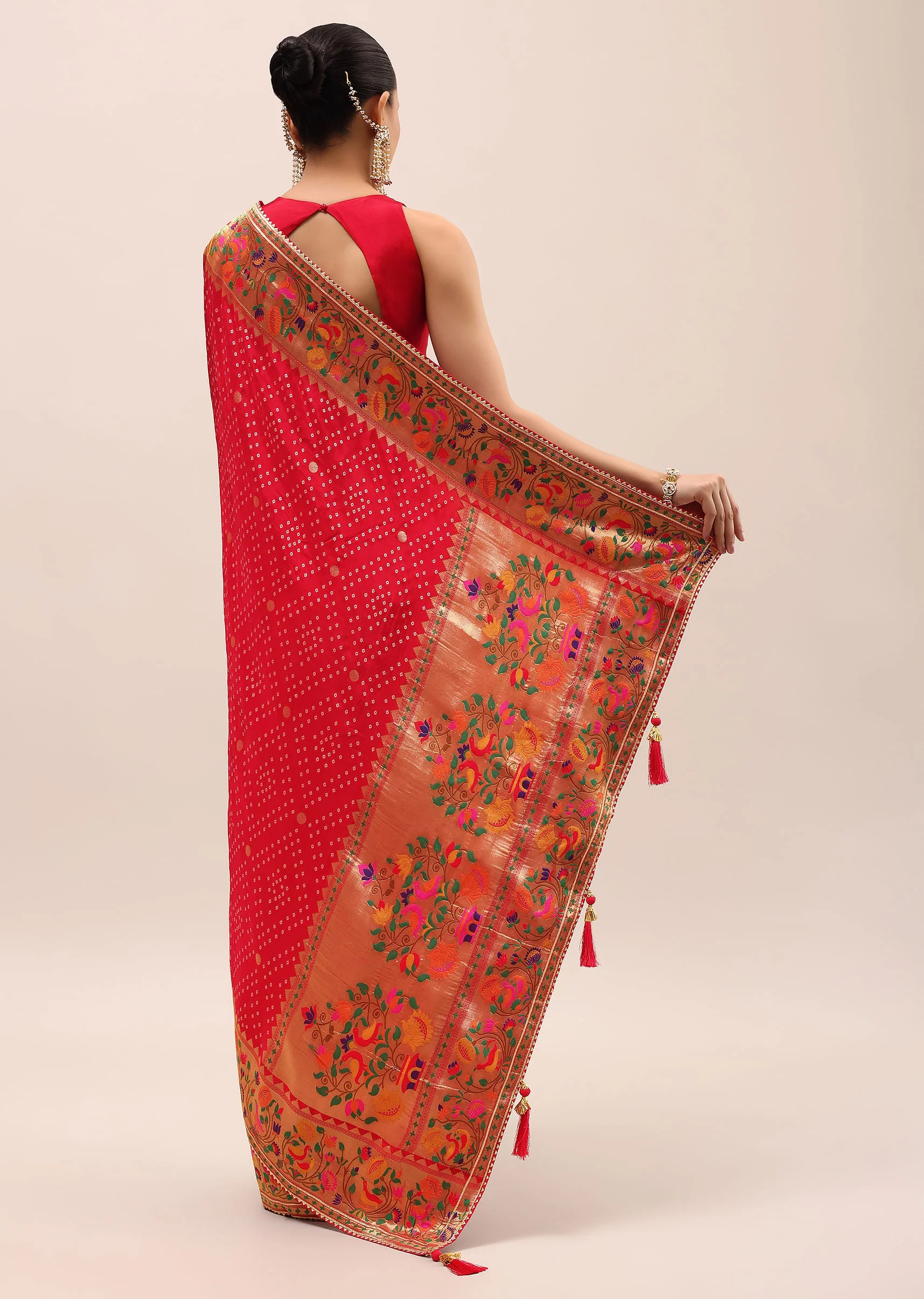 Red Bandhani Silk Saree With Unstitched Blouse - Image 6