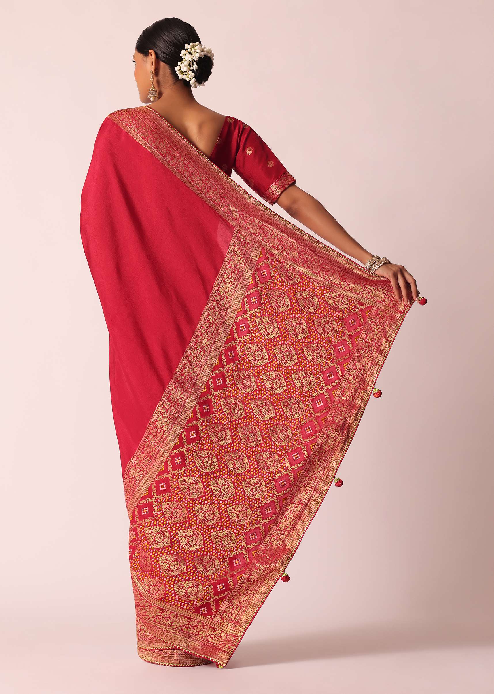 Red Bandhani Silk Woven Saree With Unstitched Blouse Piece - Image 6
