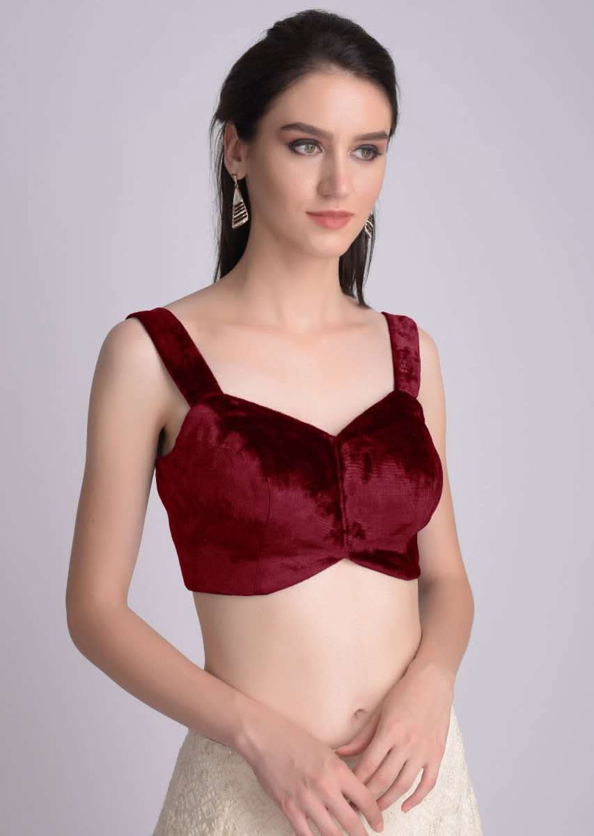 Red Blouse In Velvet With Sweetheart Neckline And Curved Hem - Image 3