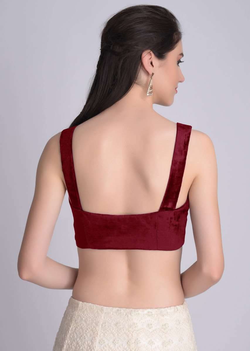 Red Blouse In Velvet With Sweetheart Neckline And Curved Hem - Image 4