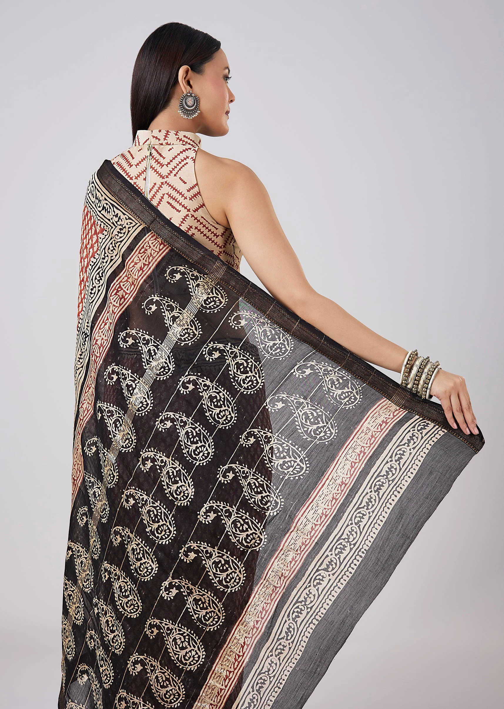 Red Hand Painted Motif Saree with Stitched Blouse - Image 6