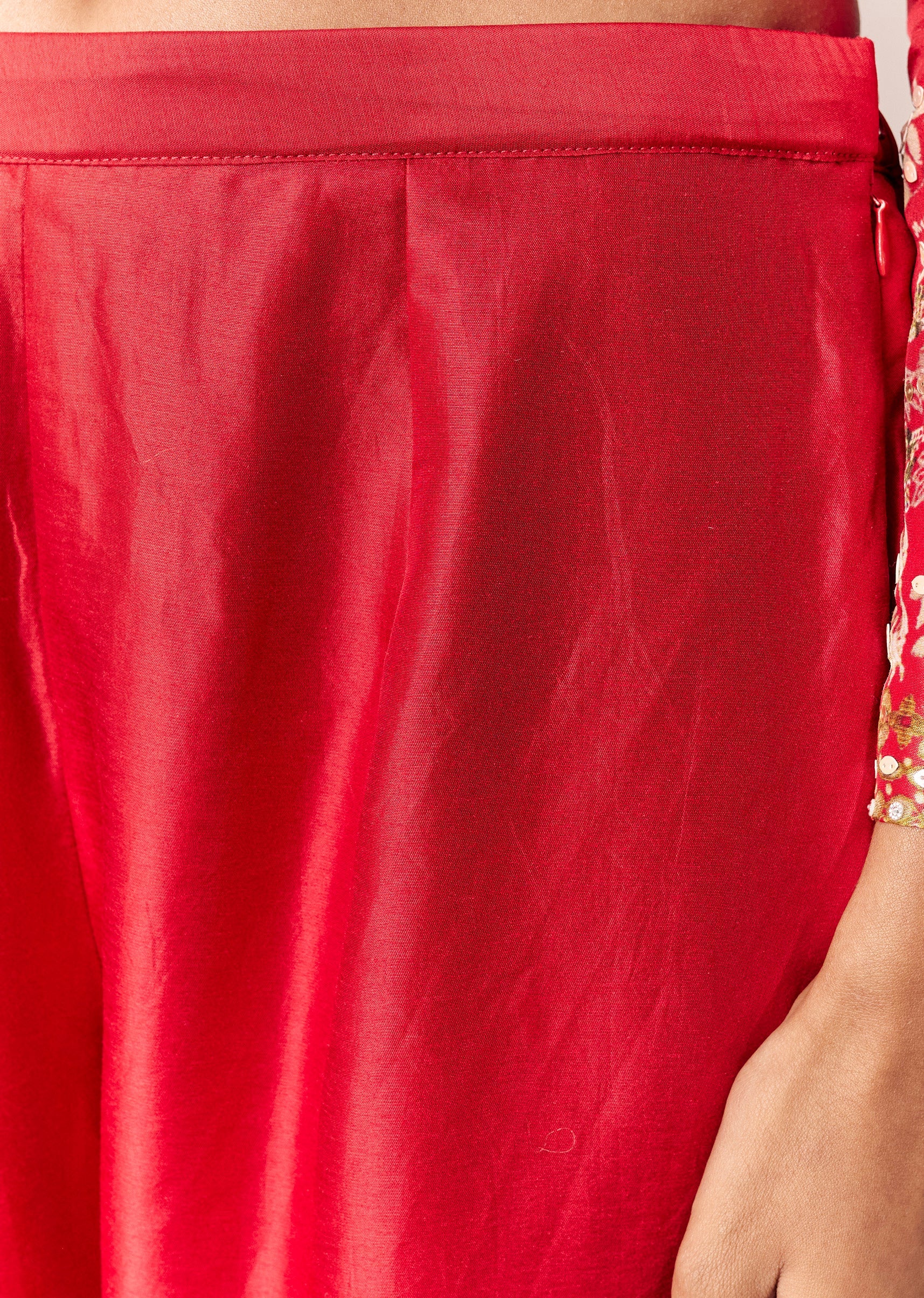 Red Printed Kurta Pant Set With Embroidery Work - Image 6