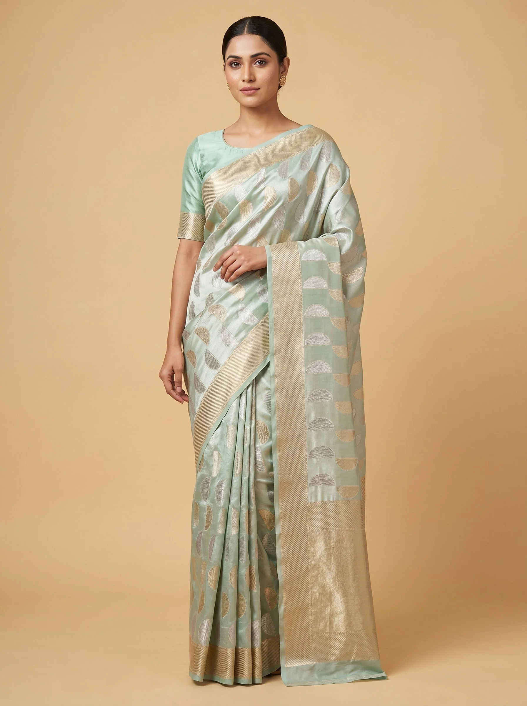 Sea Green Fluid Tone Handloom Saree