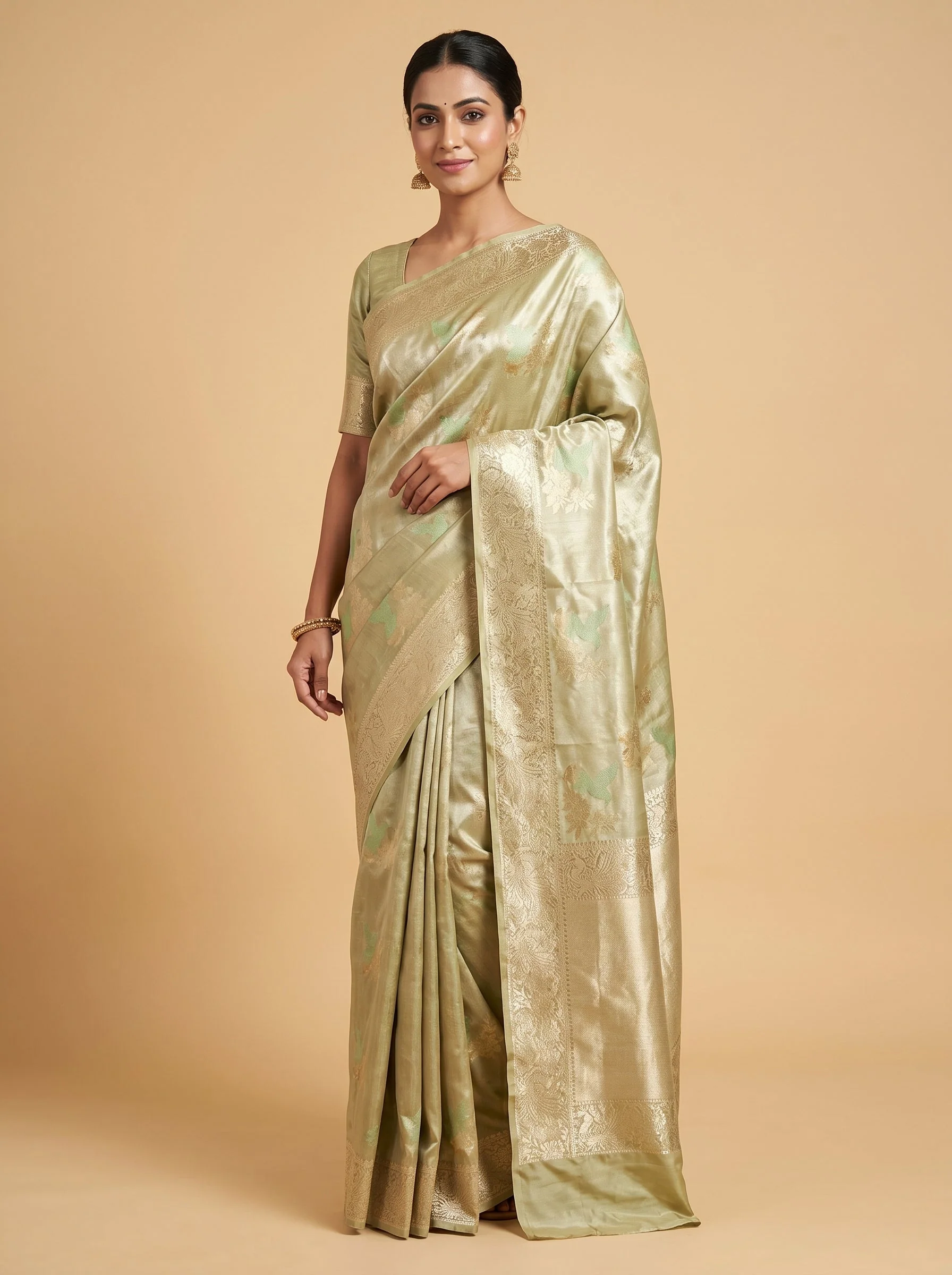 Shimmer Silver Dream Handloom Saree