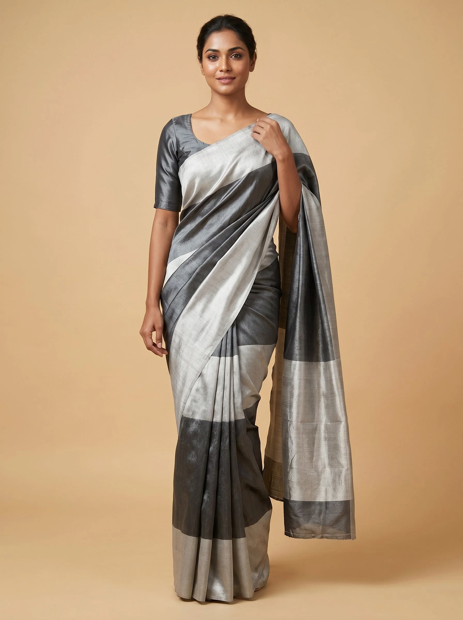 Silver Polished Thread Handloom Saree