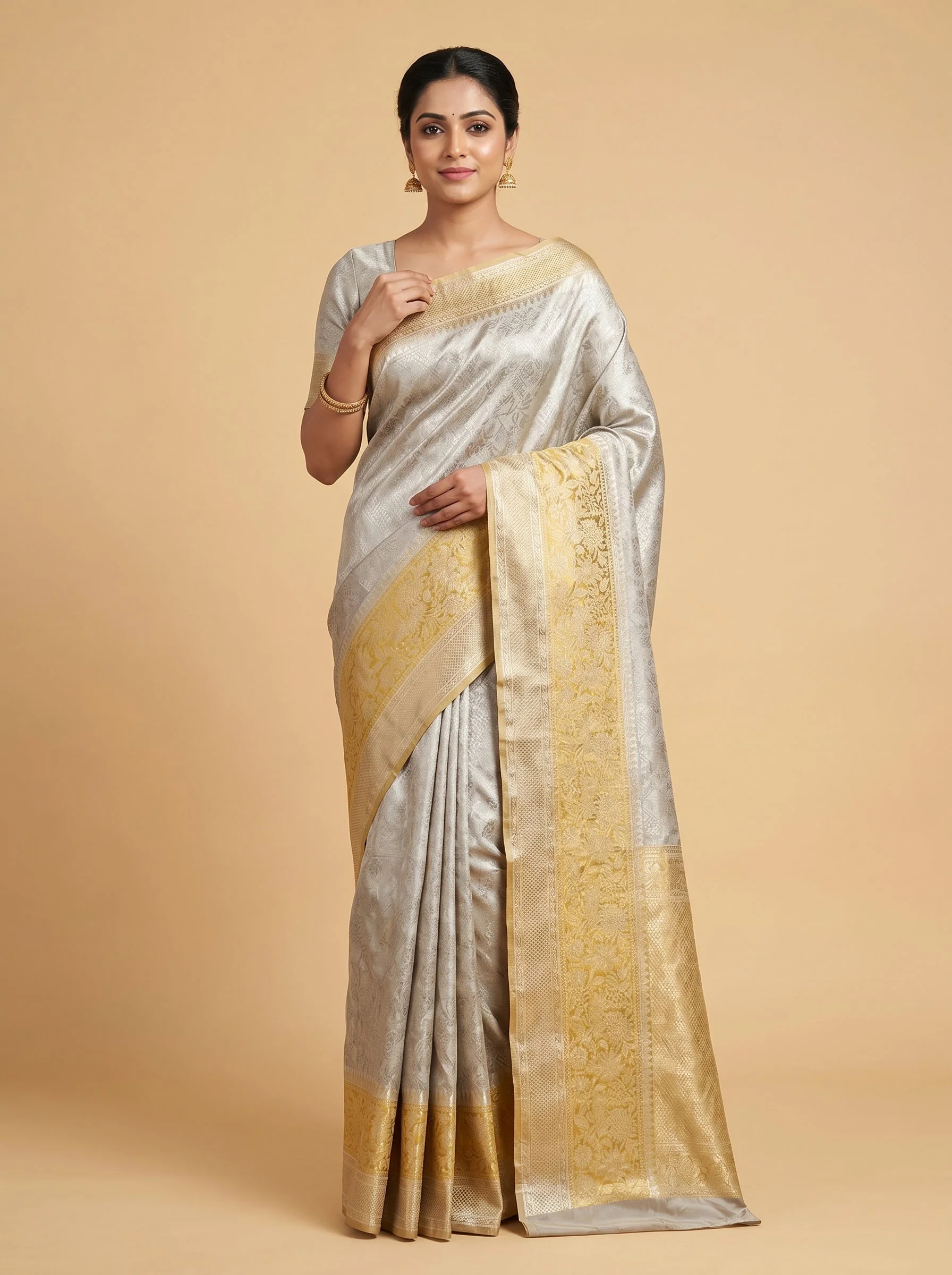 Silver Sleek Finish Handloom Saree