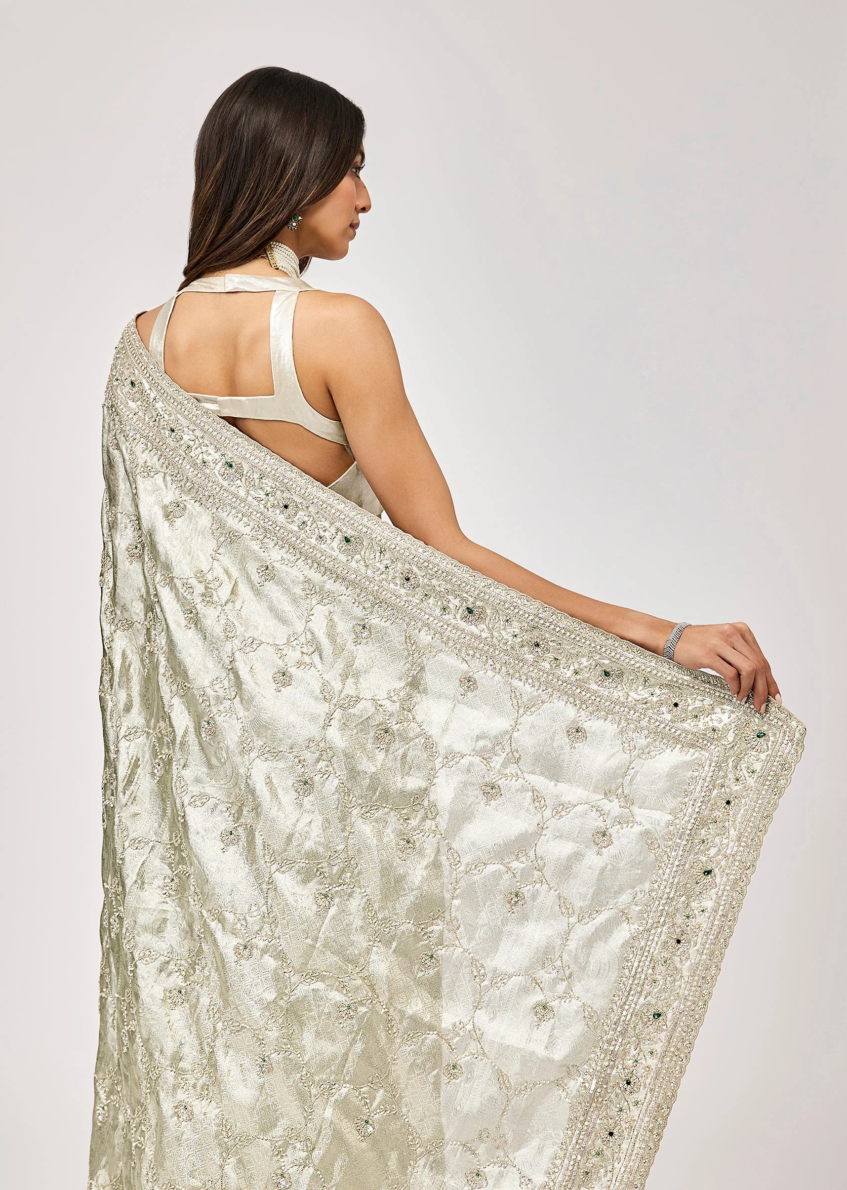 Silver Tissue Saree With Kundan Embroidery - Image 6