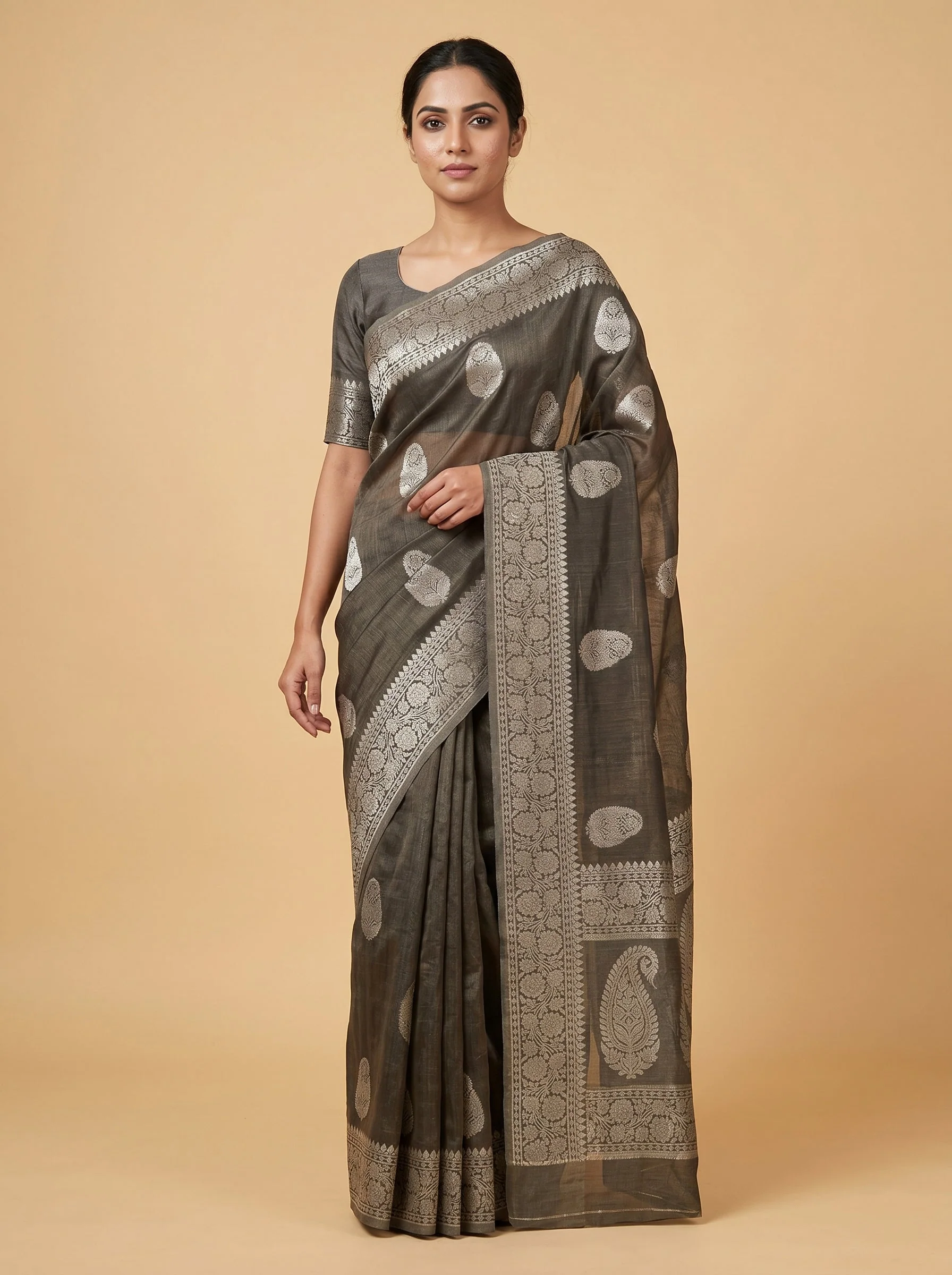 Stone Grey Minimal Flow Handloom Saree