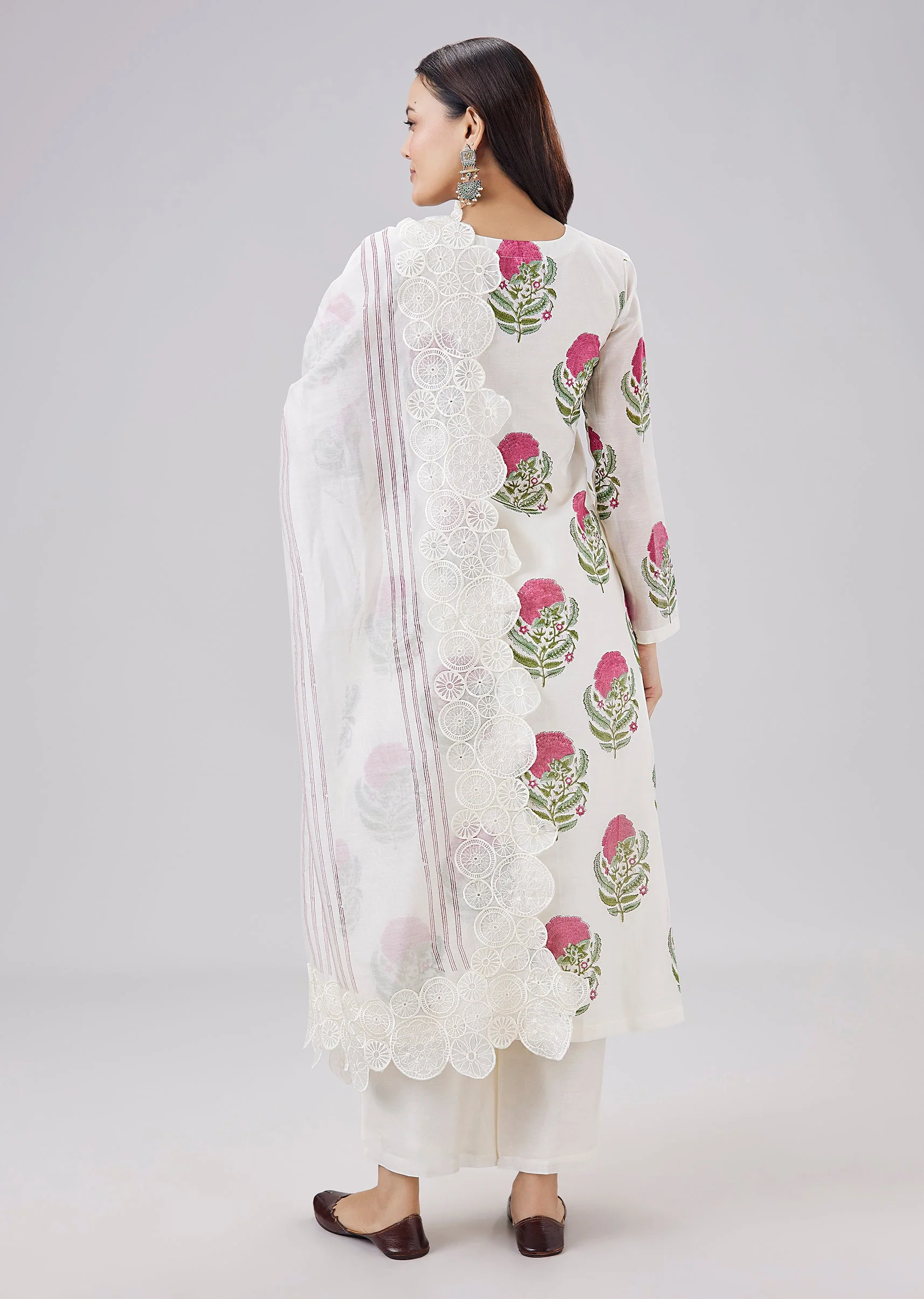 White Chanderi Hand Block Print Kurta Set With Zardosi Accents And Cutwork Dupatta - Image 5