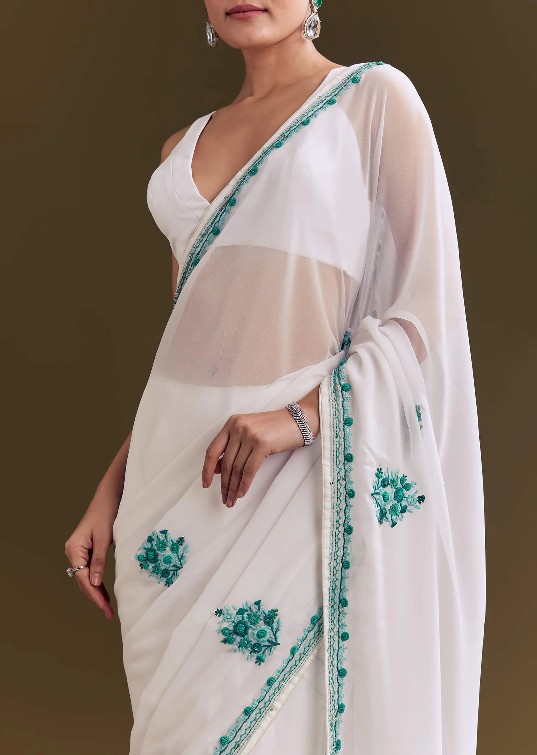 White Georgette Saree With Traditional Kashmiri Buds - Image 5