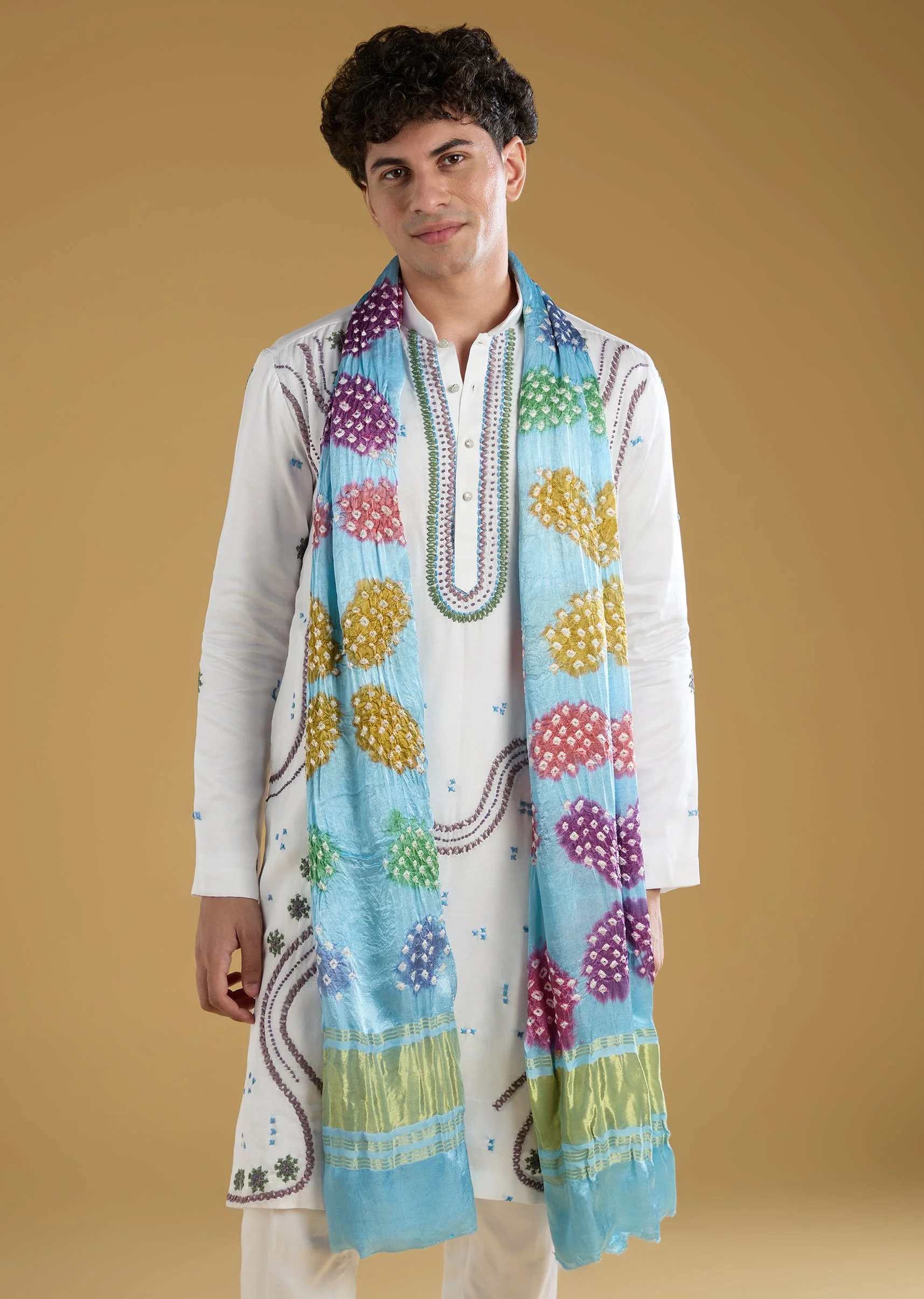 White Kurta Set With Multicolored Hand Dyed Bandhani Dupatta - Image 4