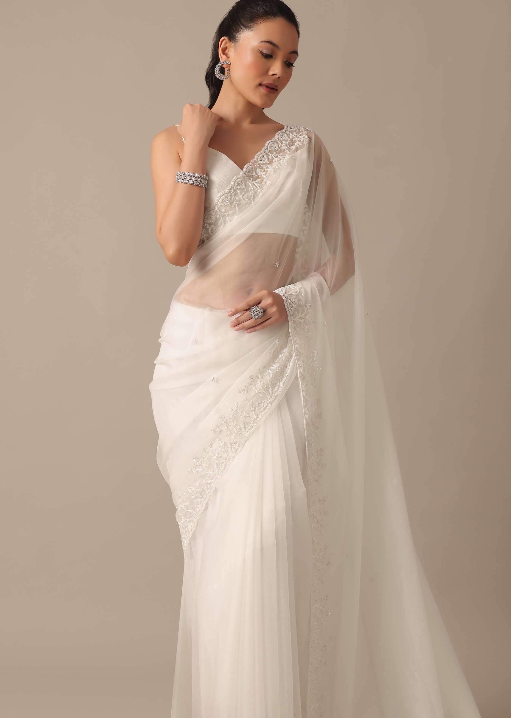 White Organza Saree With Bead Work Border And Unstitched Blouse Piece - Image 2