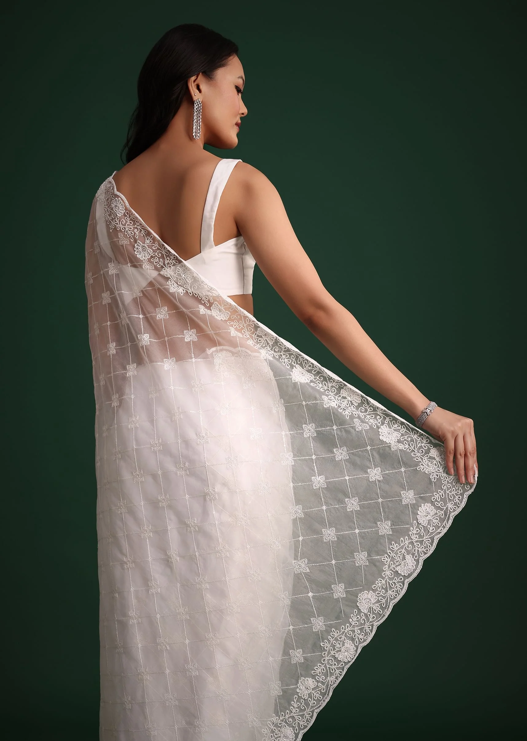 White Organza Saree With Cutdana And Sequin Embroidery - Image 4